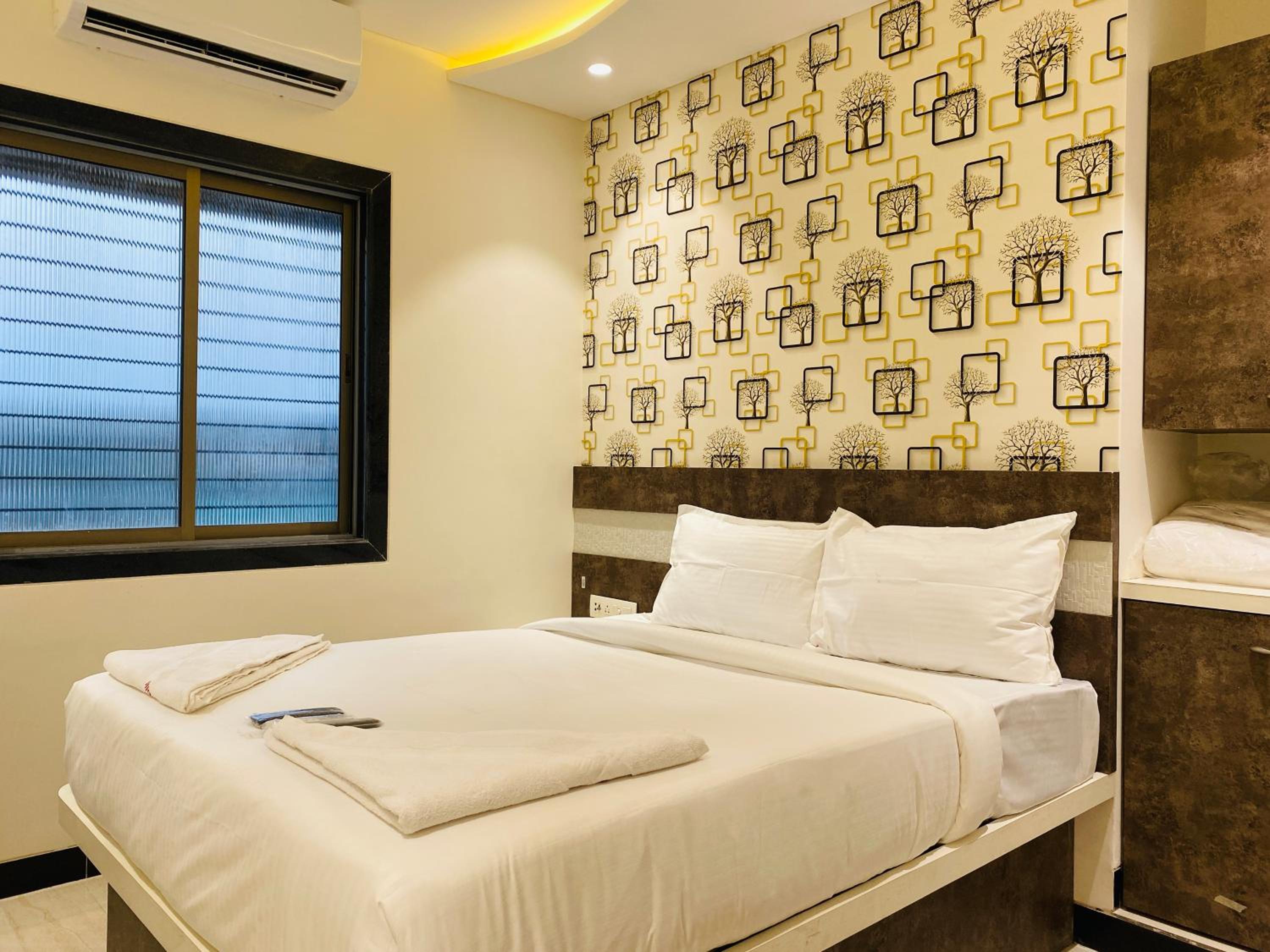 Deluxe Double Room - Photo 1