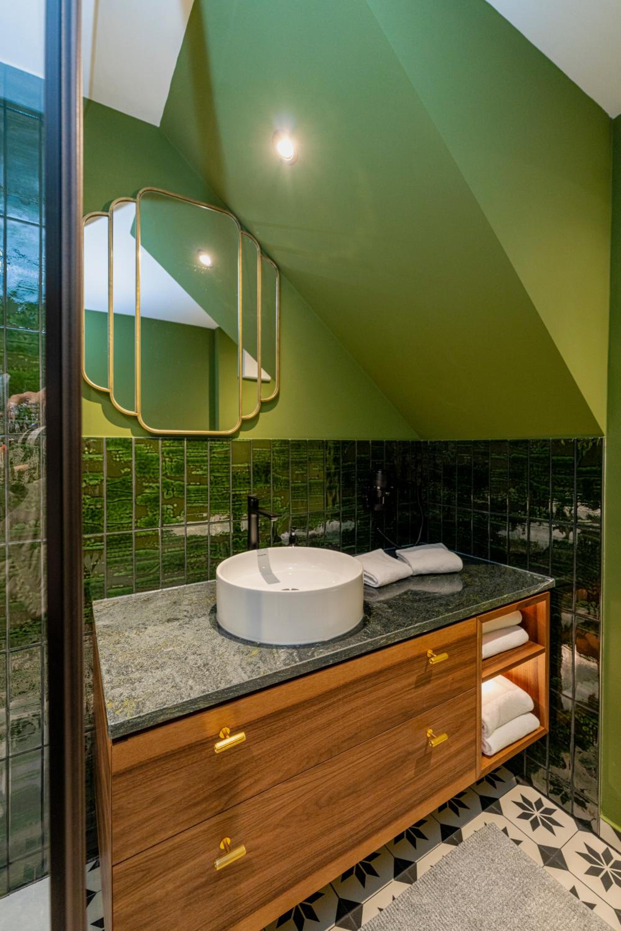 Family Suite - Photo 10