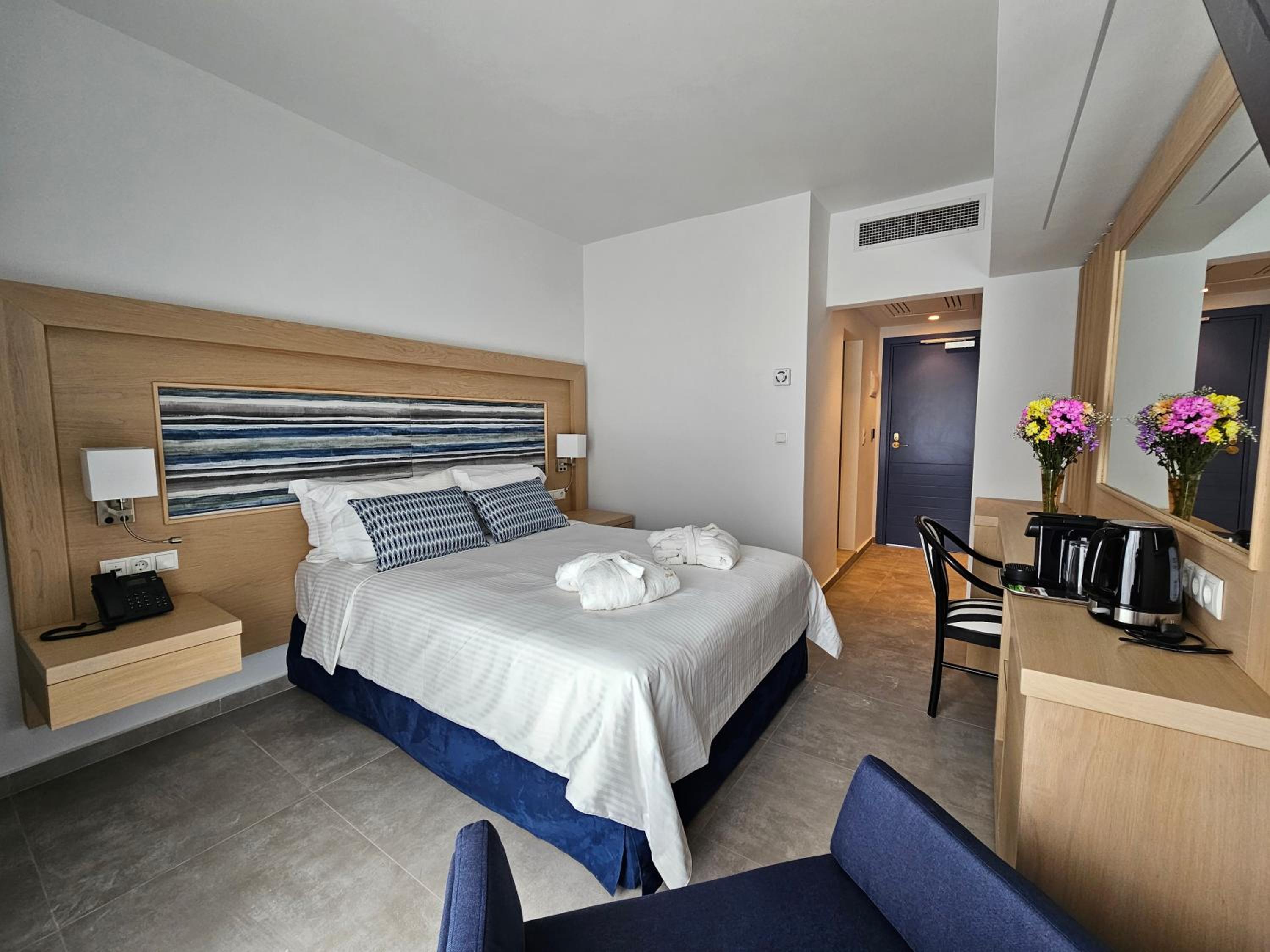 Single Room With Mountain View