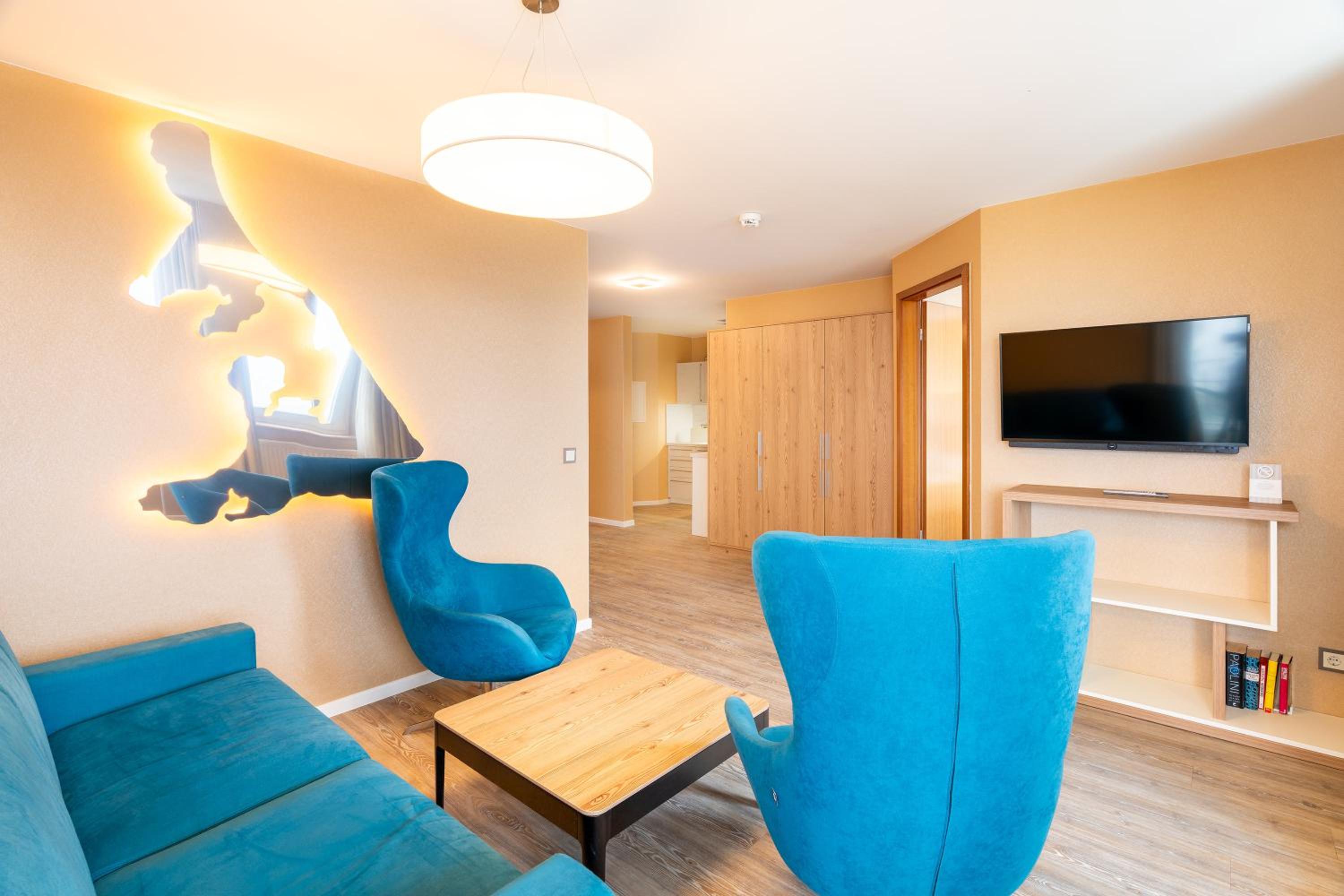 Two-Bedroom Apartment with Sea View thumbnail 6