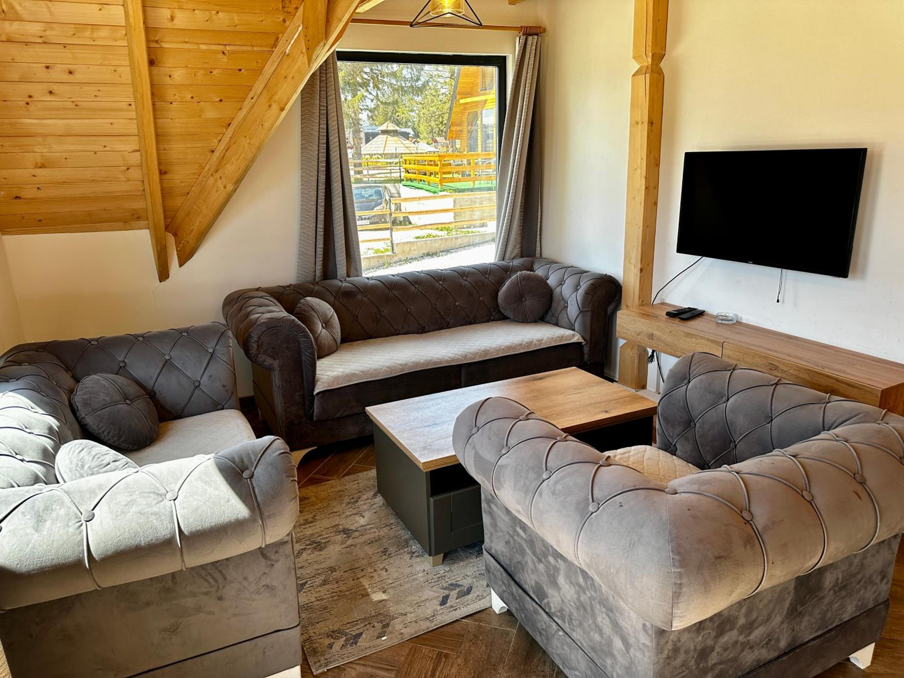 Chalet photo 2