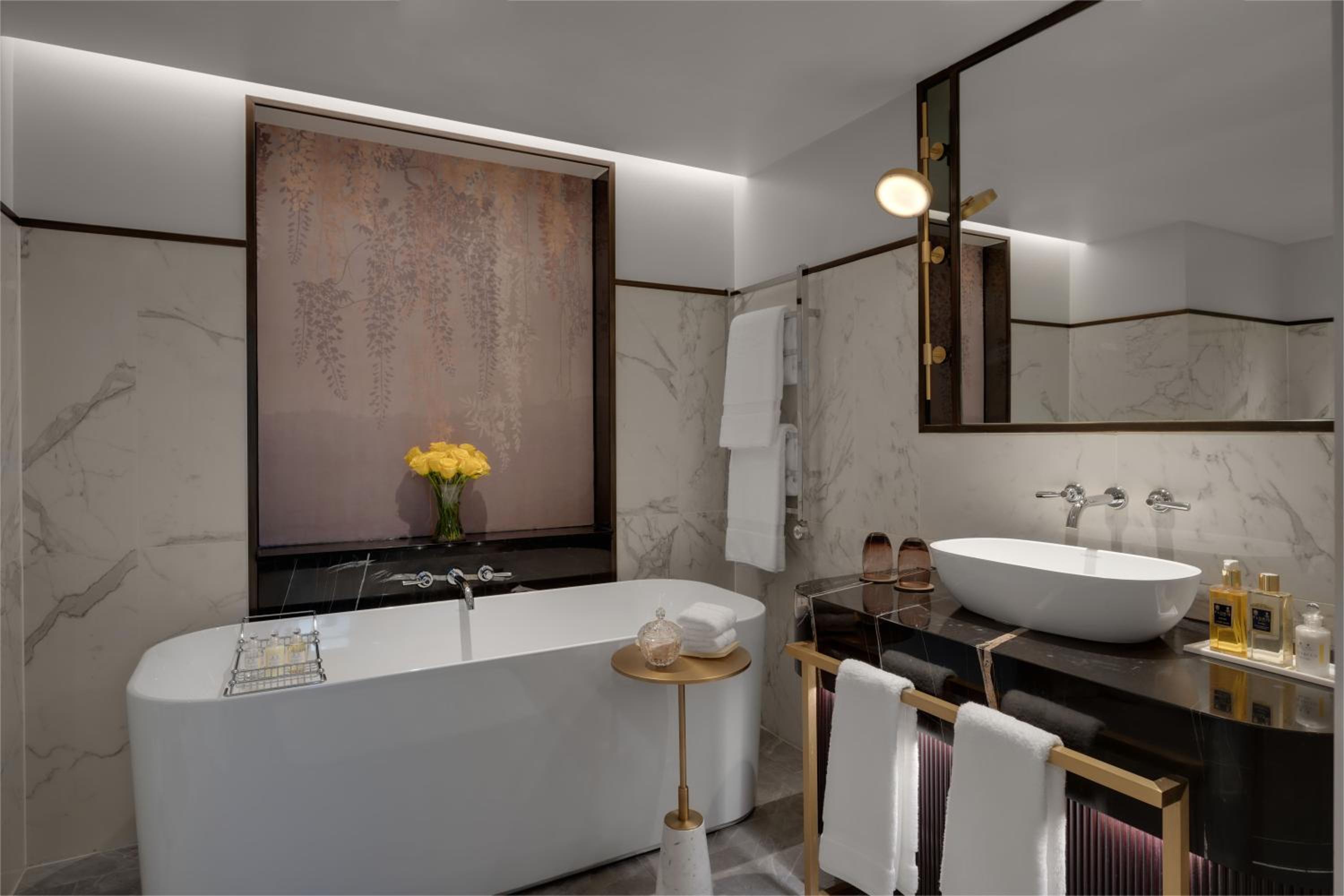 Mayfair Suite