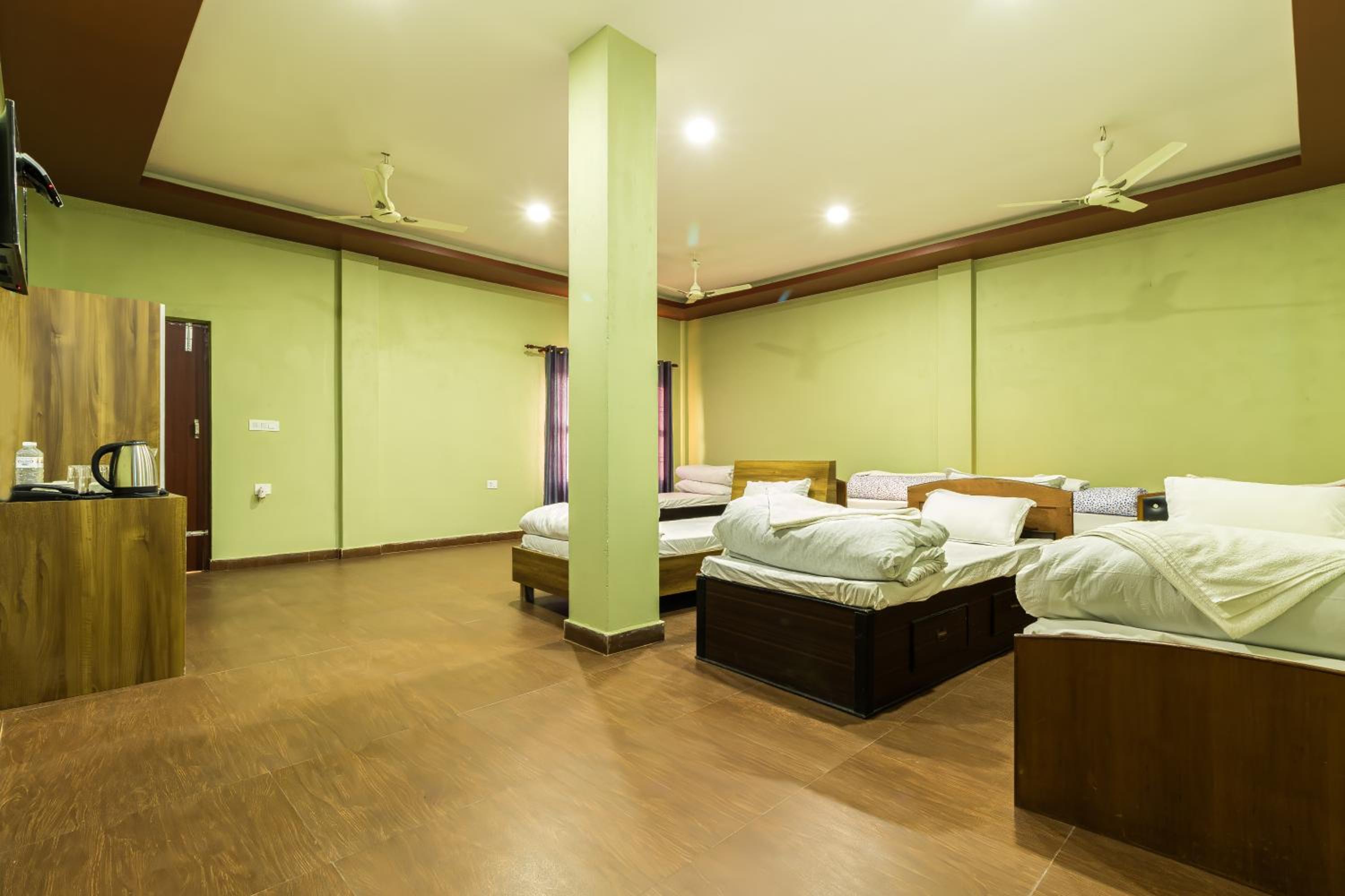 Mixed Dormitory Room photo 1