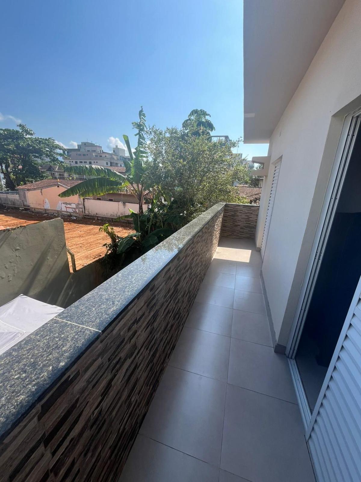 Apartment - Split Level - Photo 4