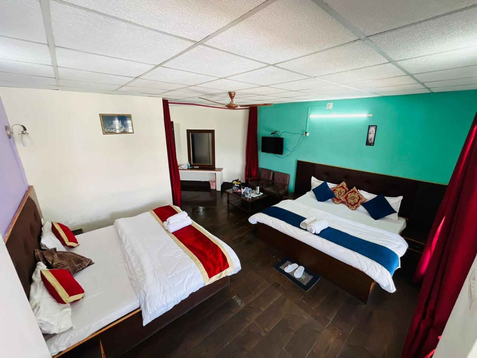 Deluxe Family Suite