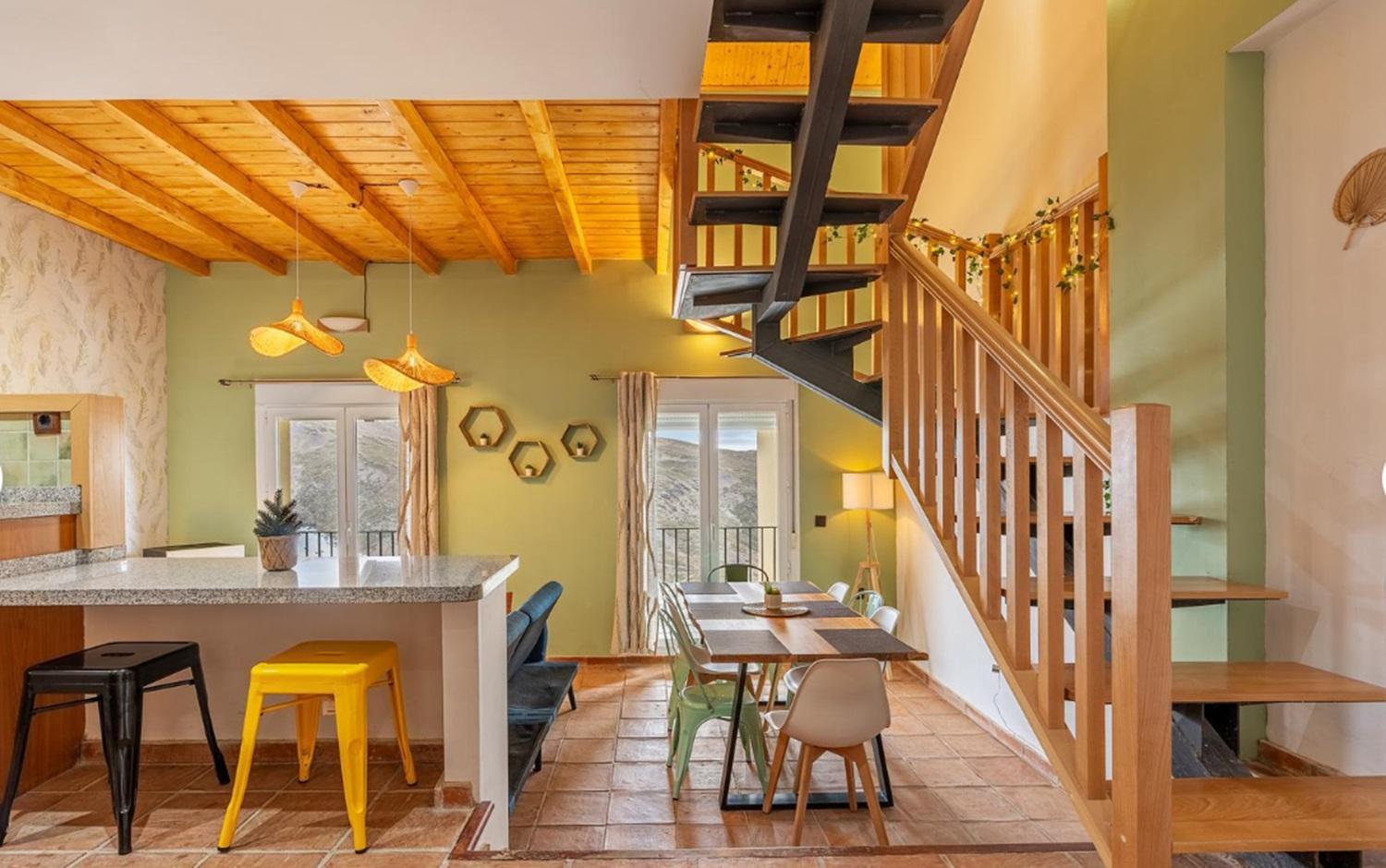 Three-Bedroom Apartment with Mountain View photo 1