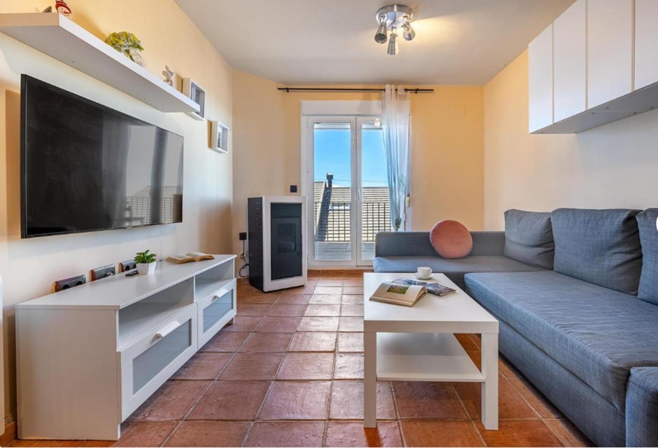One-Bedroom Apartment with Terrace photo 1
