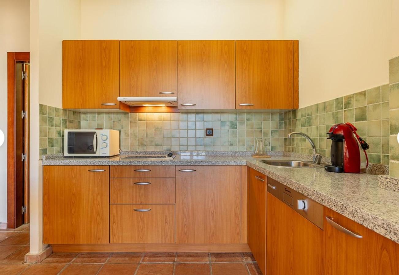 One-Bedroom Apartment with Terrace photo 2
