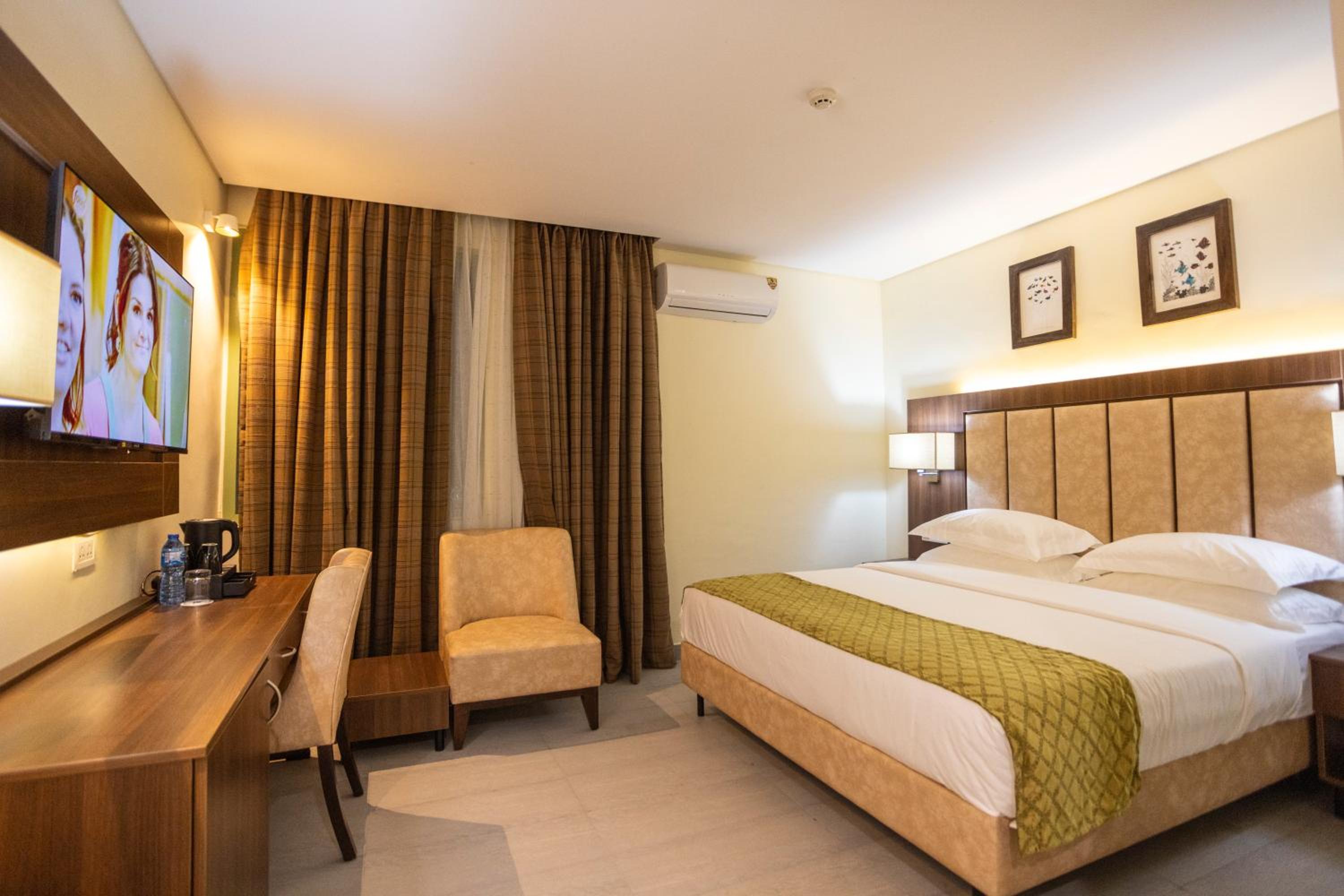 Deluxe Single Room