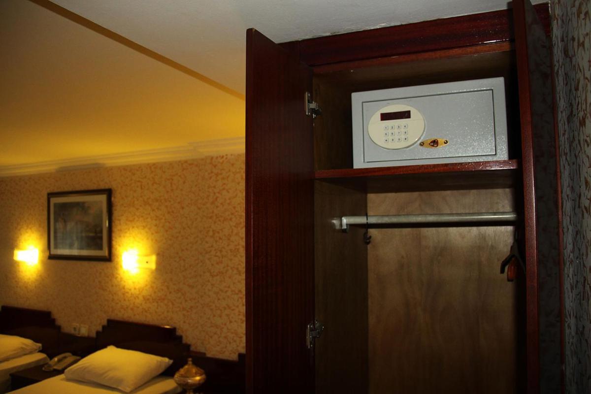 Standard Double or Twin Room photo 1