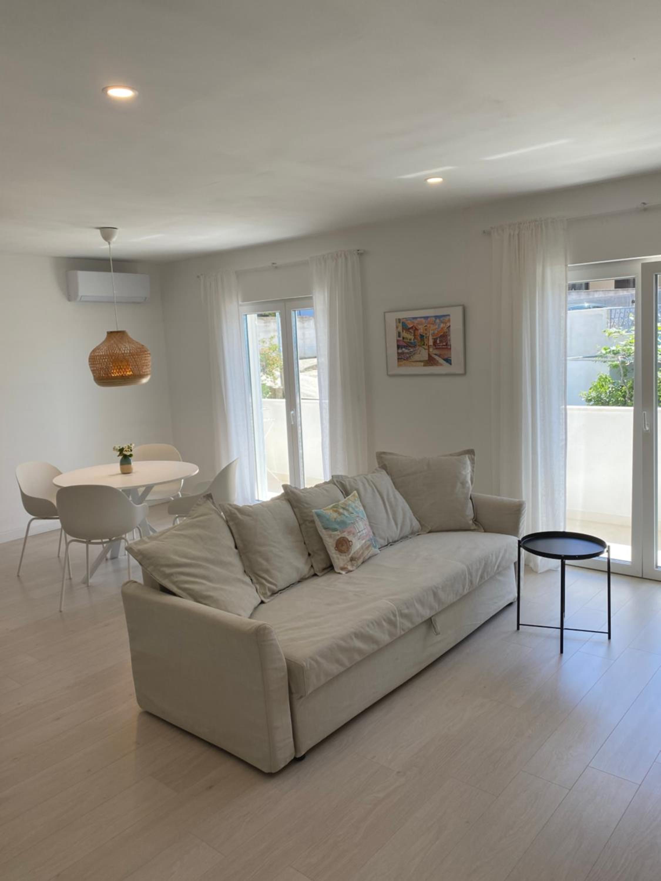 Apartment with Balcony photo 3