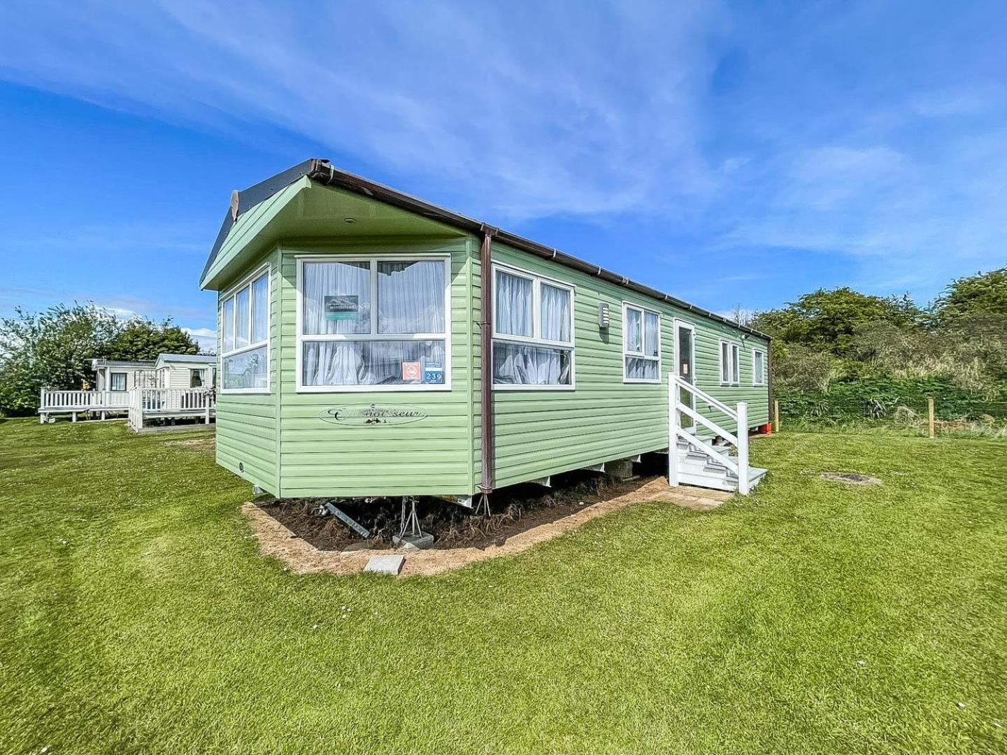 Mobile Home photo 2