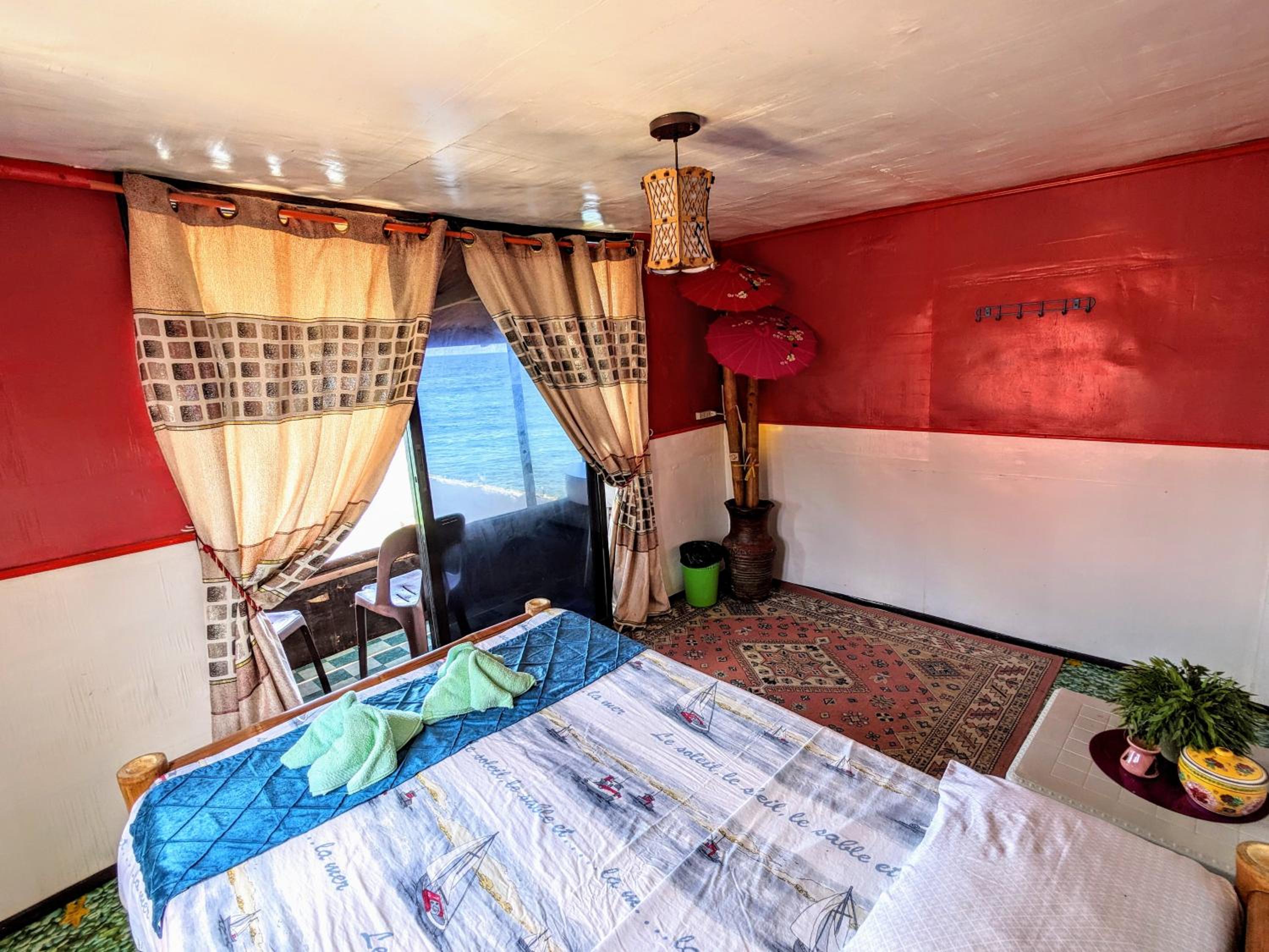 Double or Twin Room with Sea View photo 2