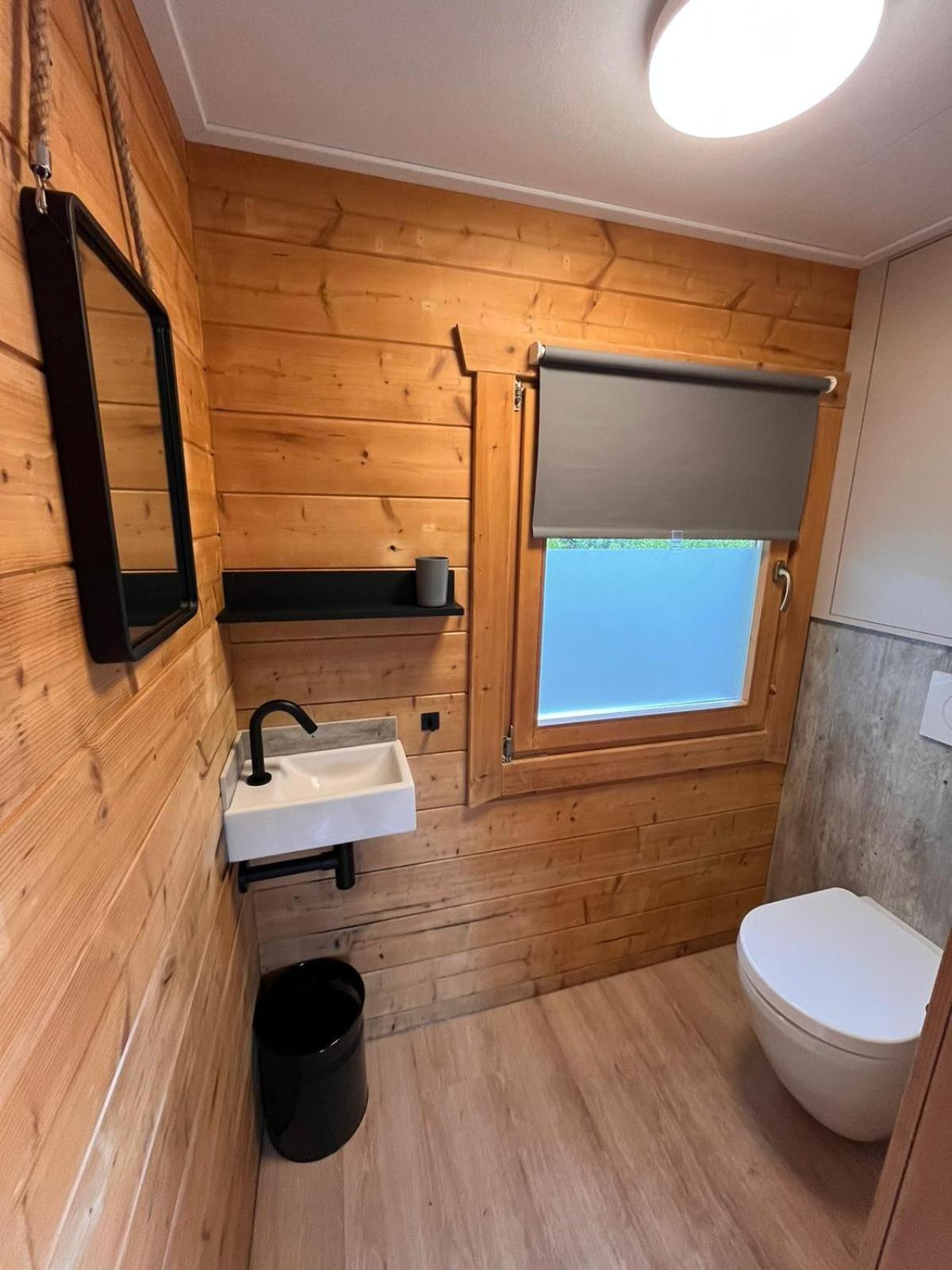 One-Bedroom Chalet - Photo 5
