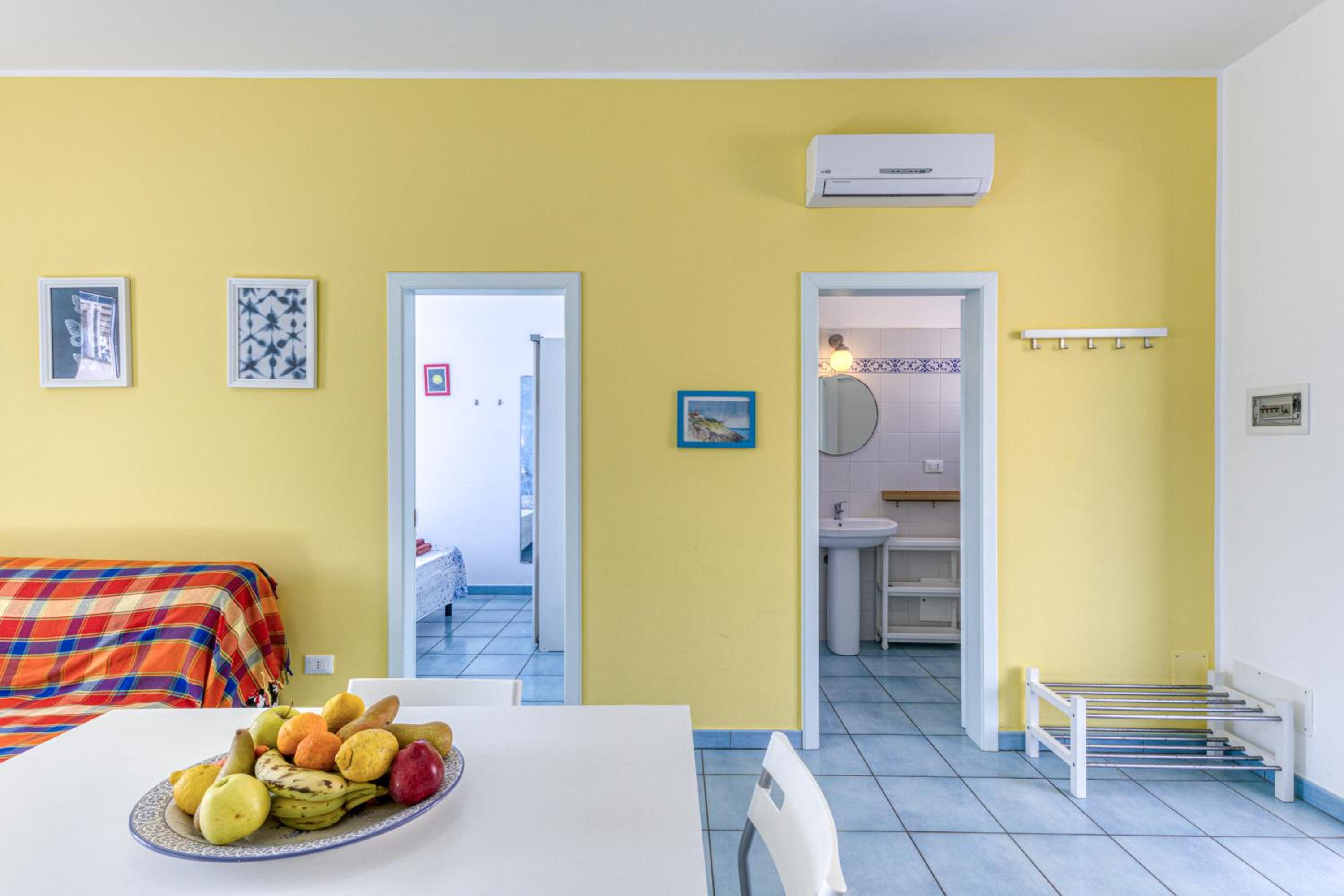 One-Bedroom House photo 1