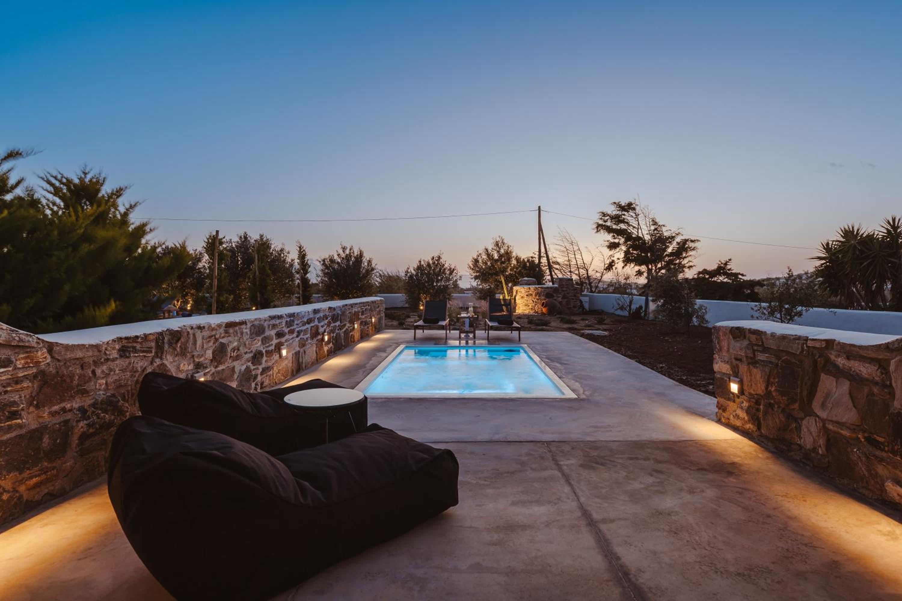Villa with Private Pool - Photo 13