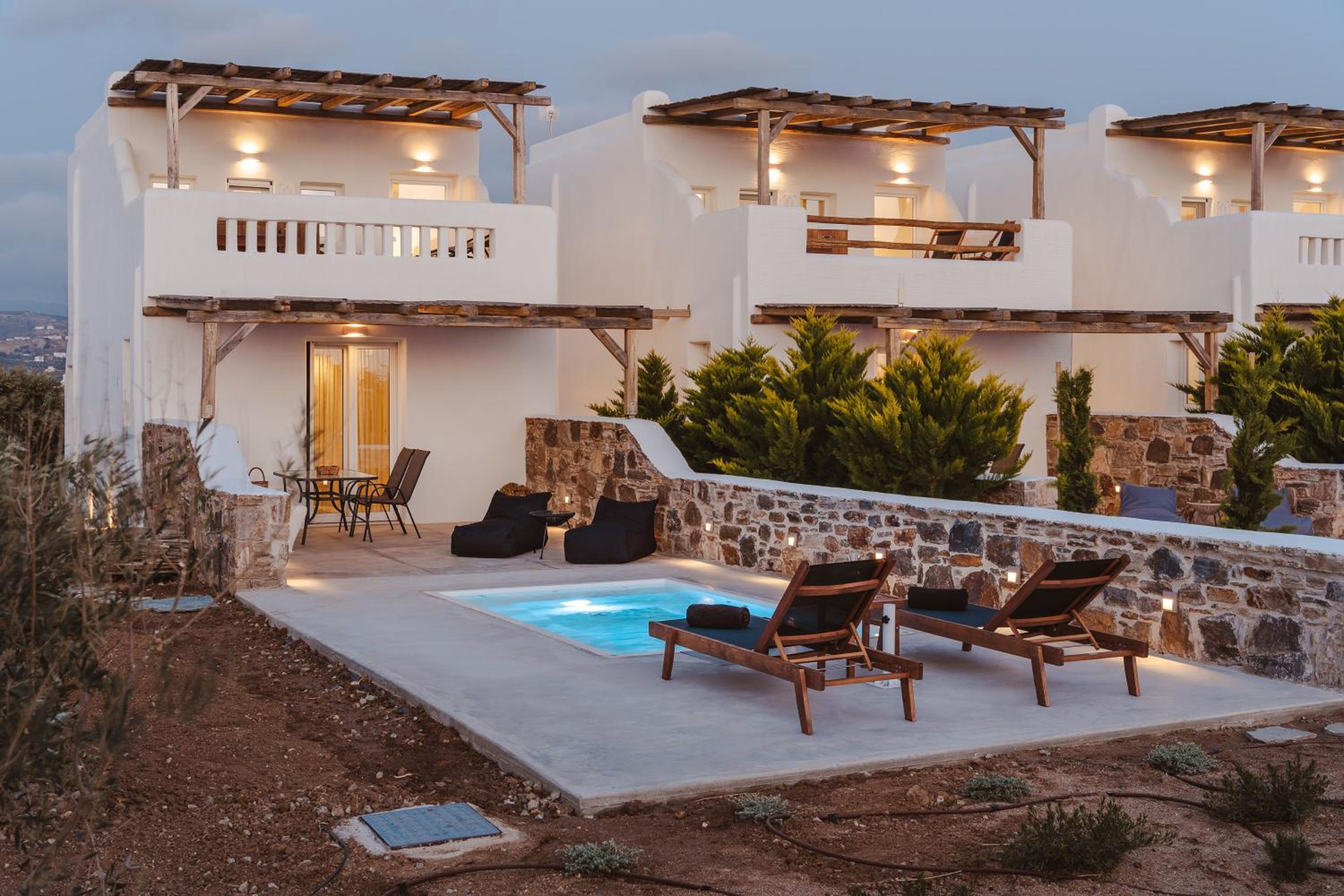 Villa with Private Pool - Photo 14