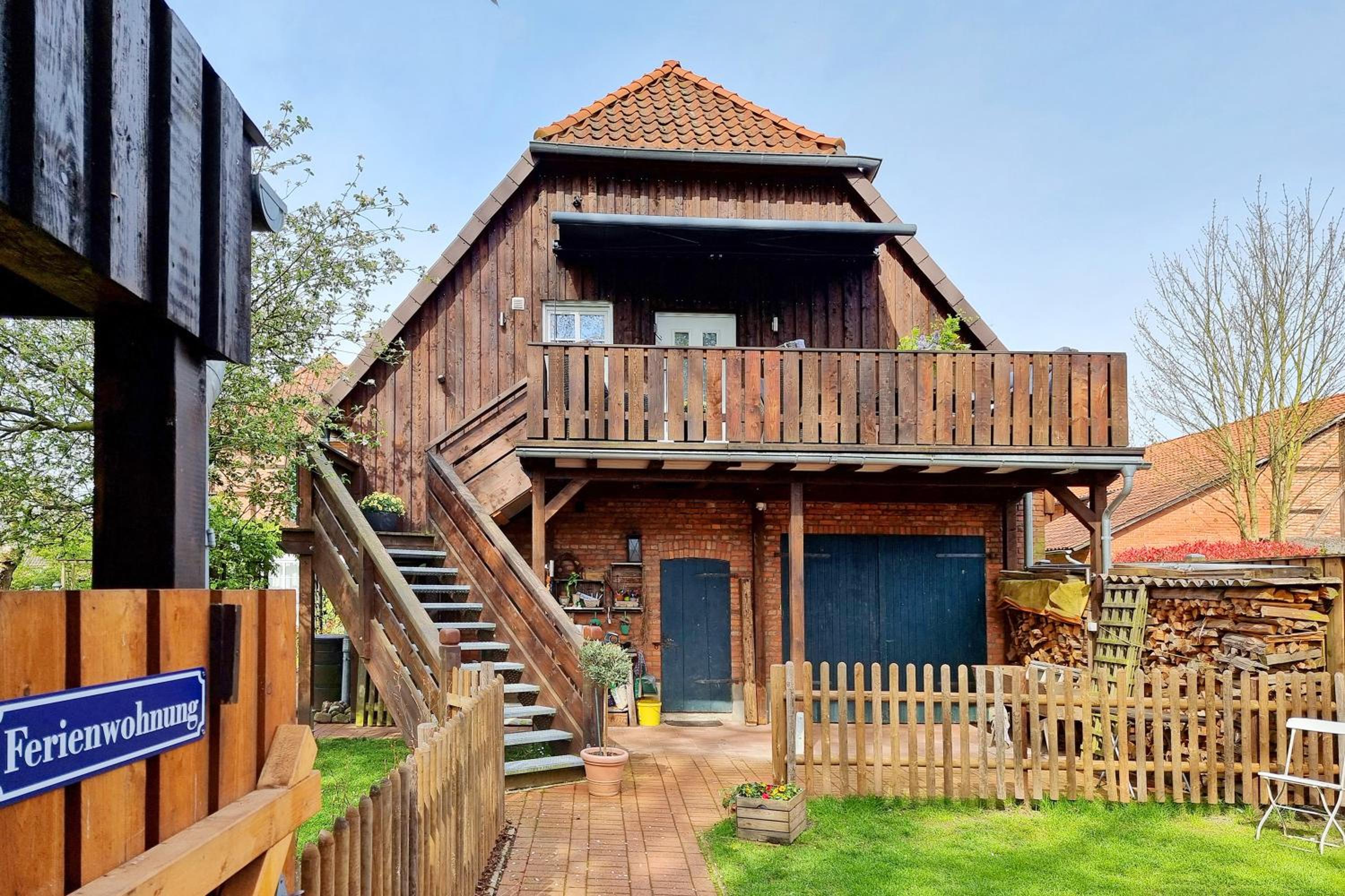 Two-Bedroom Deluxe Apartment with Garden View photo 2