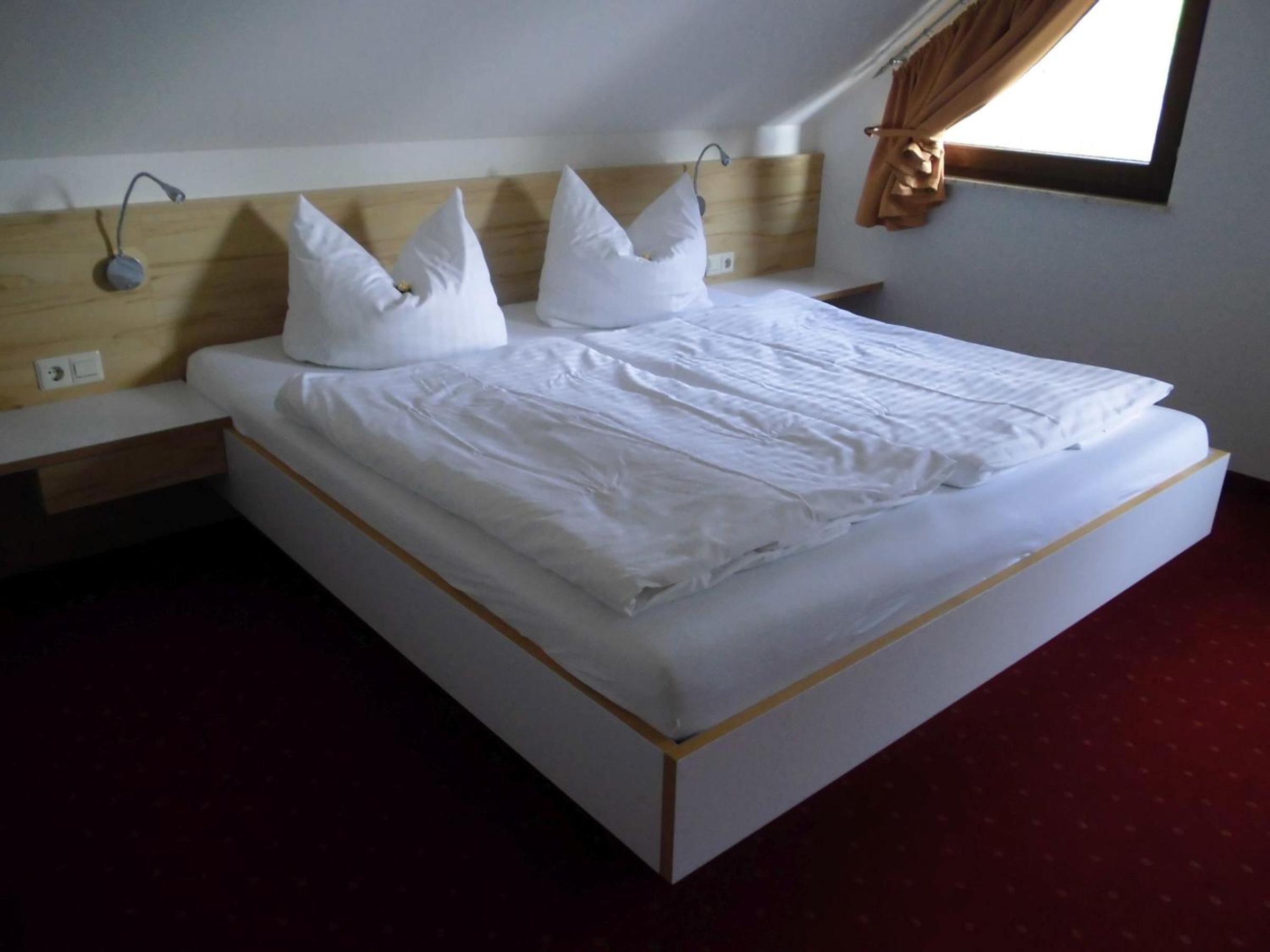 Superior One-Bedroom Apartment with Balcony