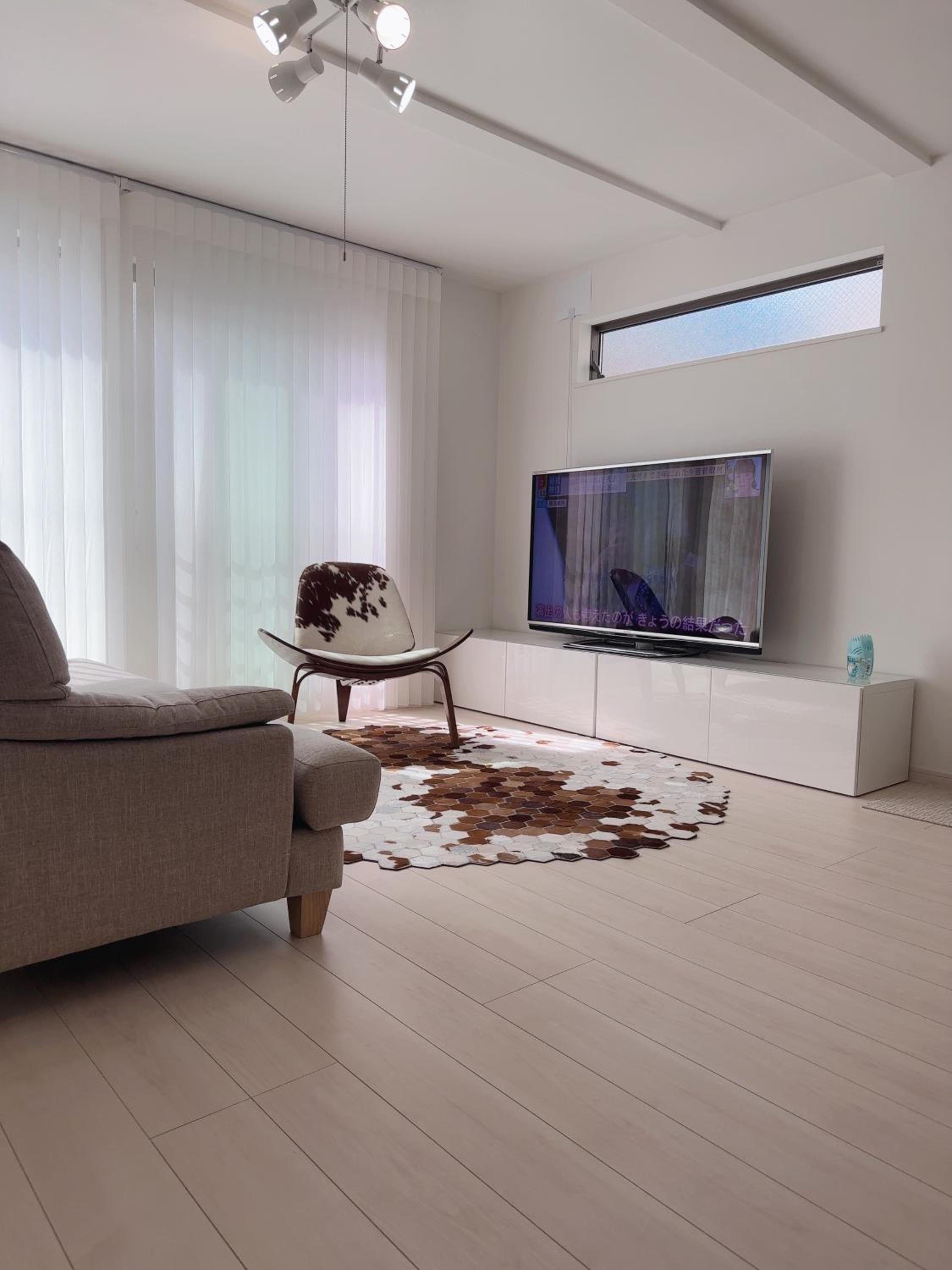 Three-Bedroom House photo 2