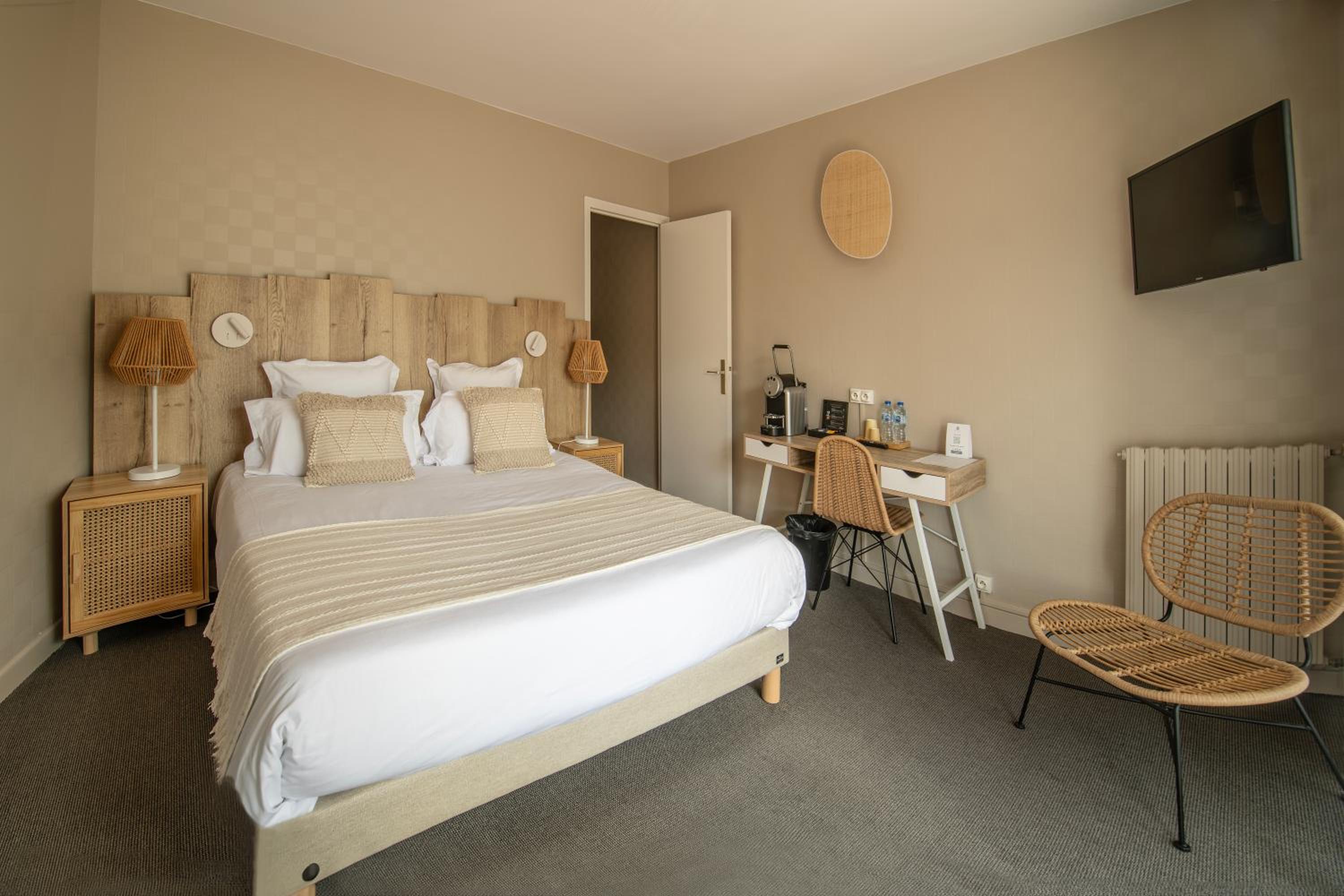 Superior Room with Terrace - Photo 4