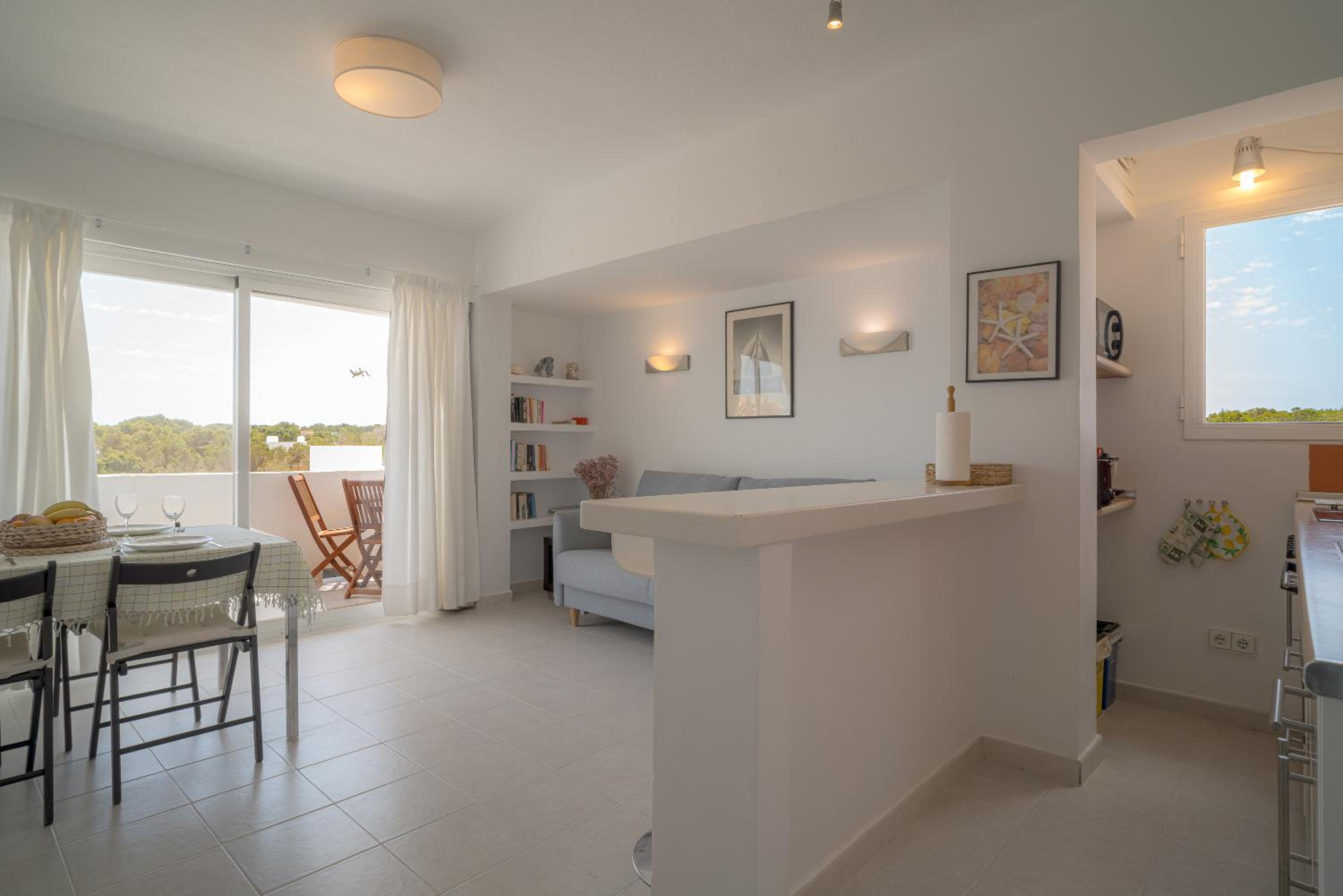 Two-Bedroom Apartment with Mountain View photo 3