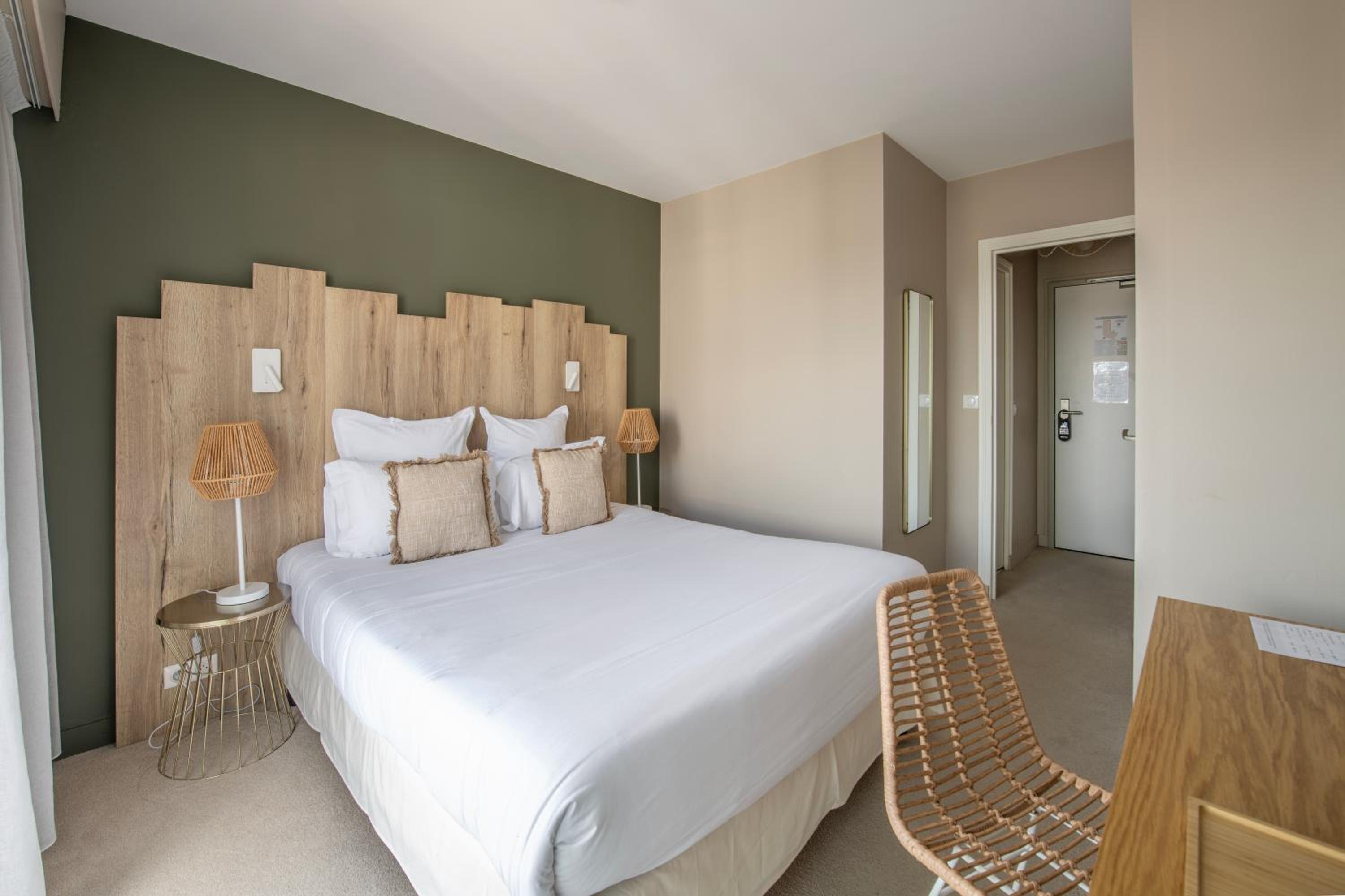 Cozy Room with Terrace - Photo 5
