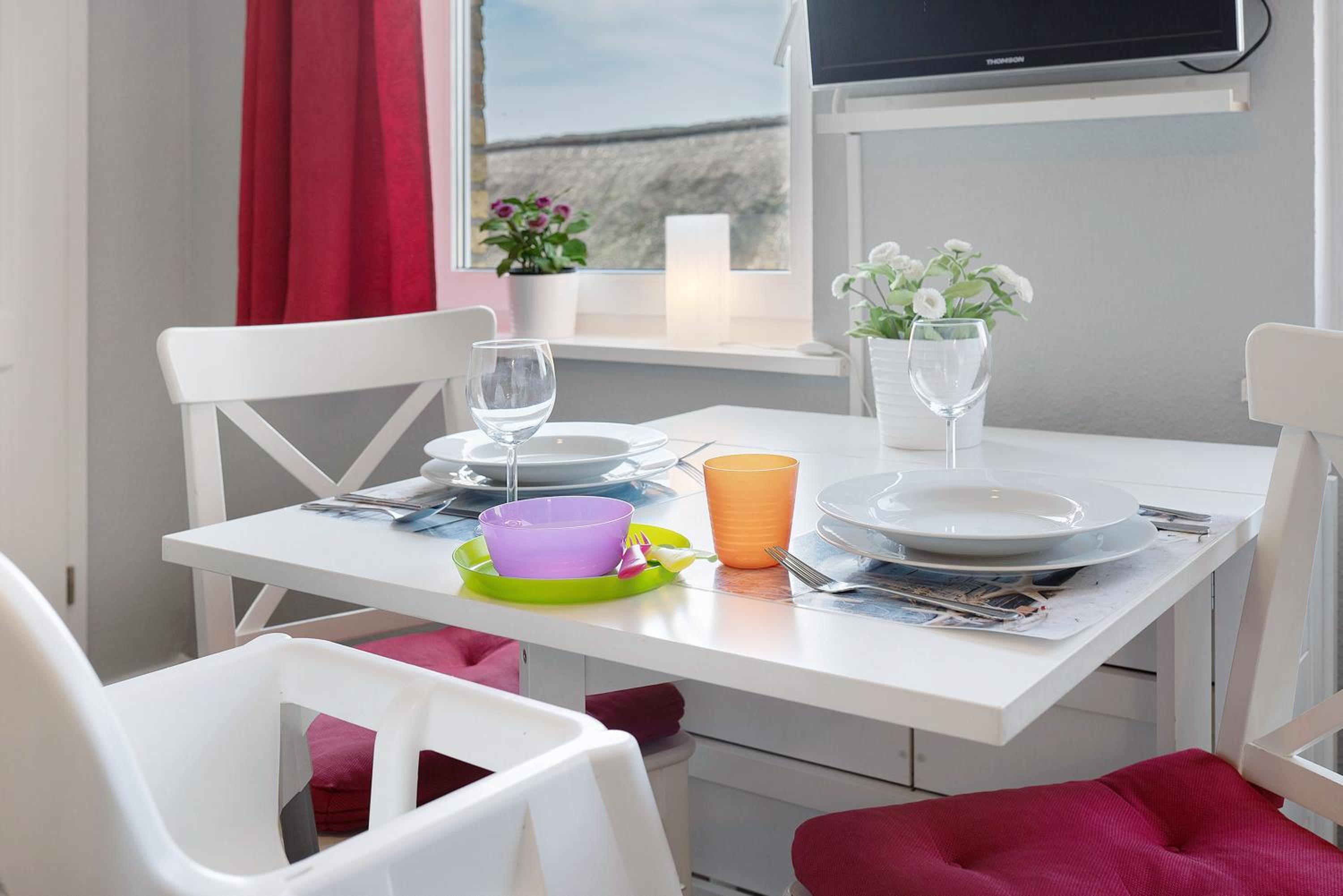 Apartment with Terrace photo 2
