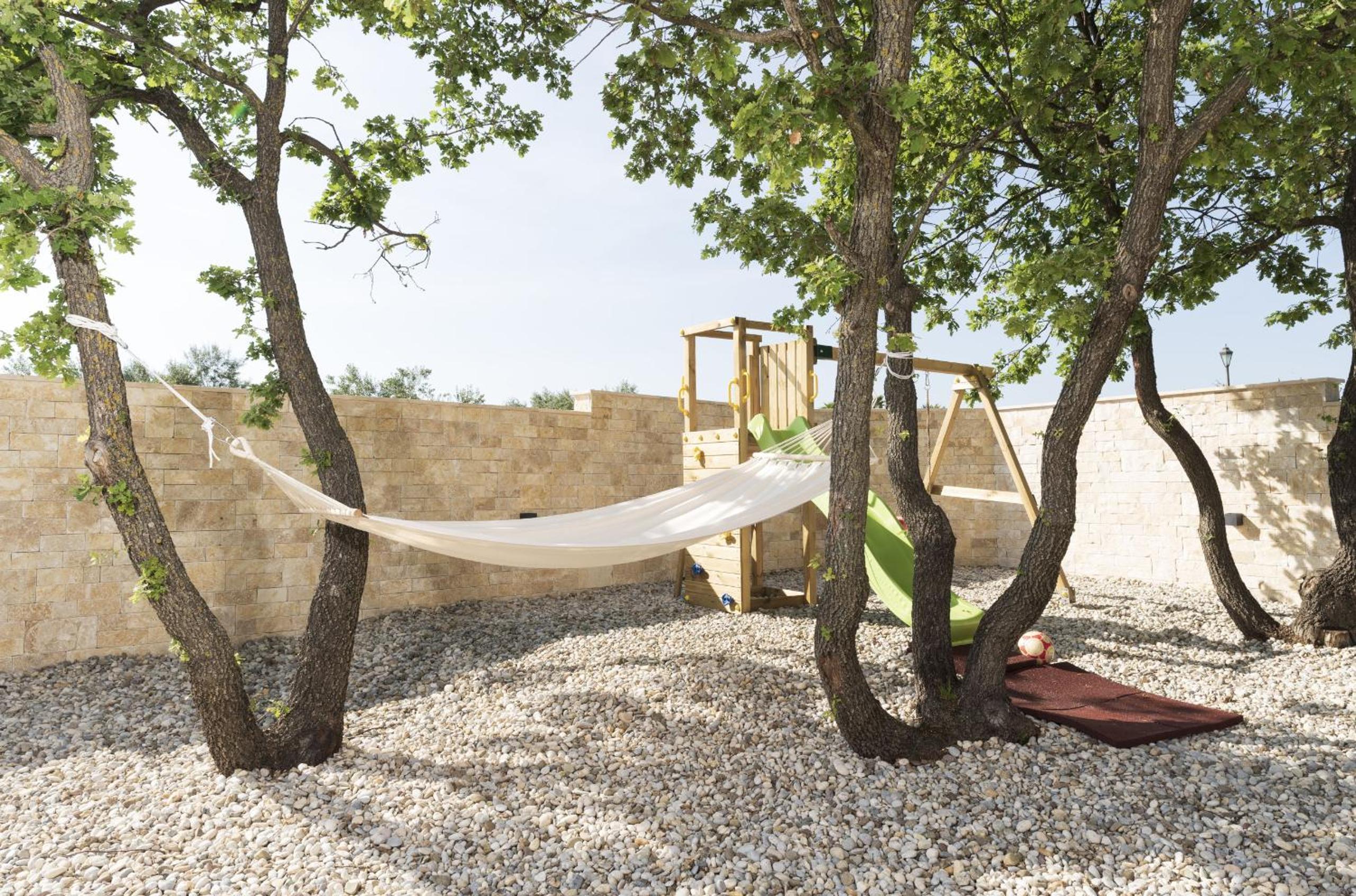 Villa photo 2