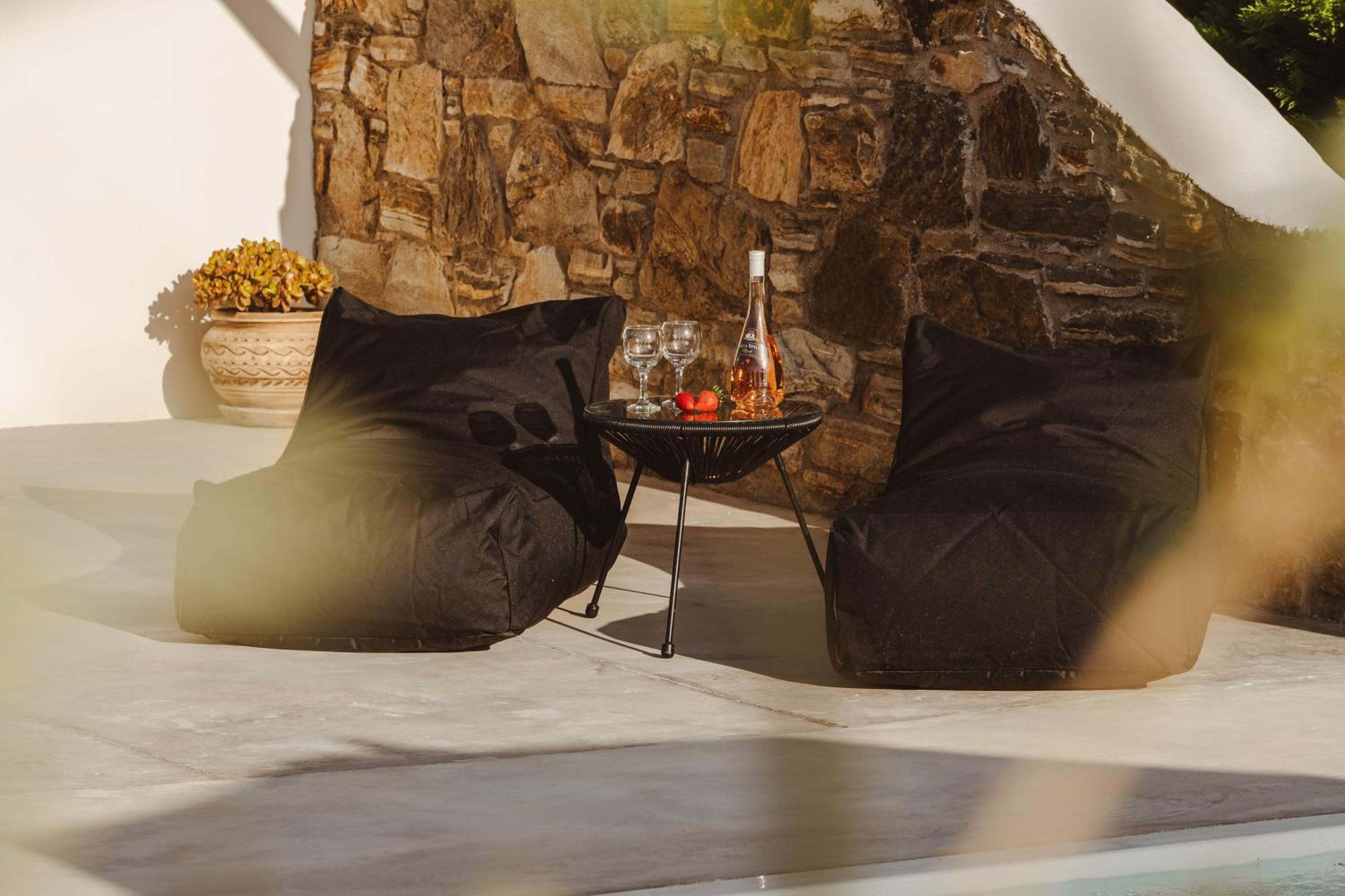 Villa with Private Pool - Photo 15