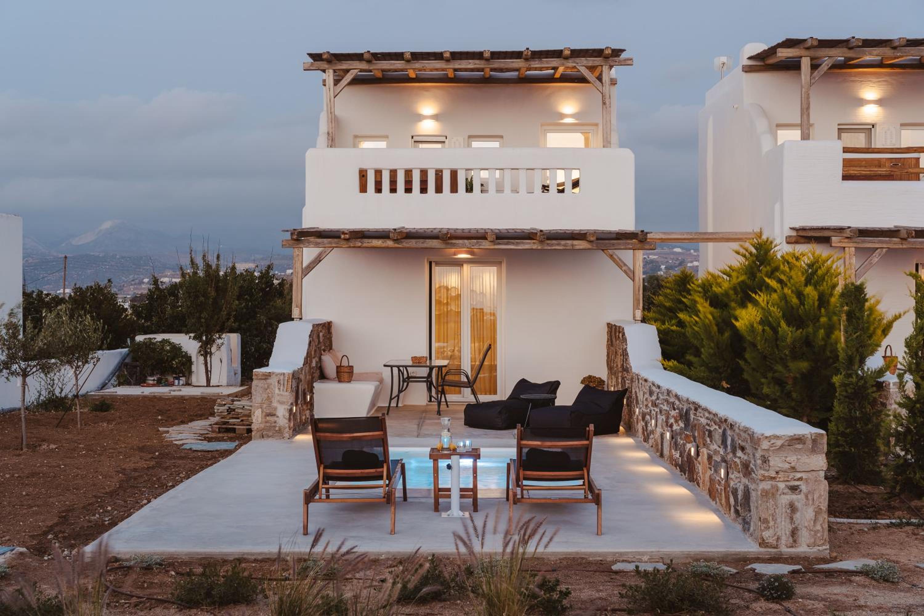 Villa with Private Pool - Photo 5