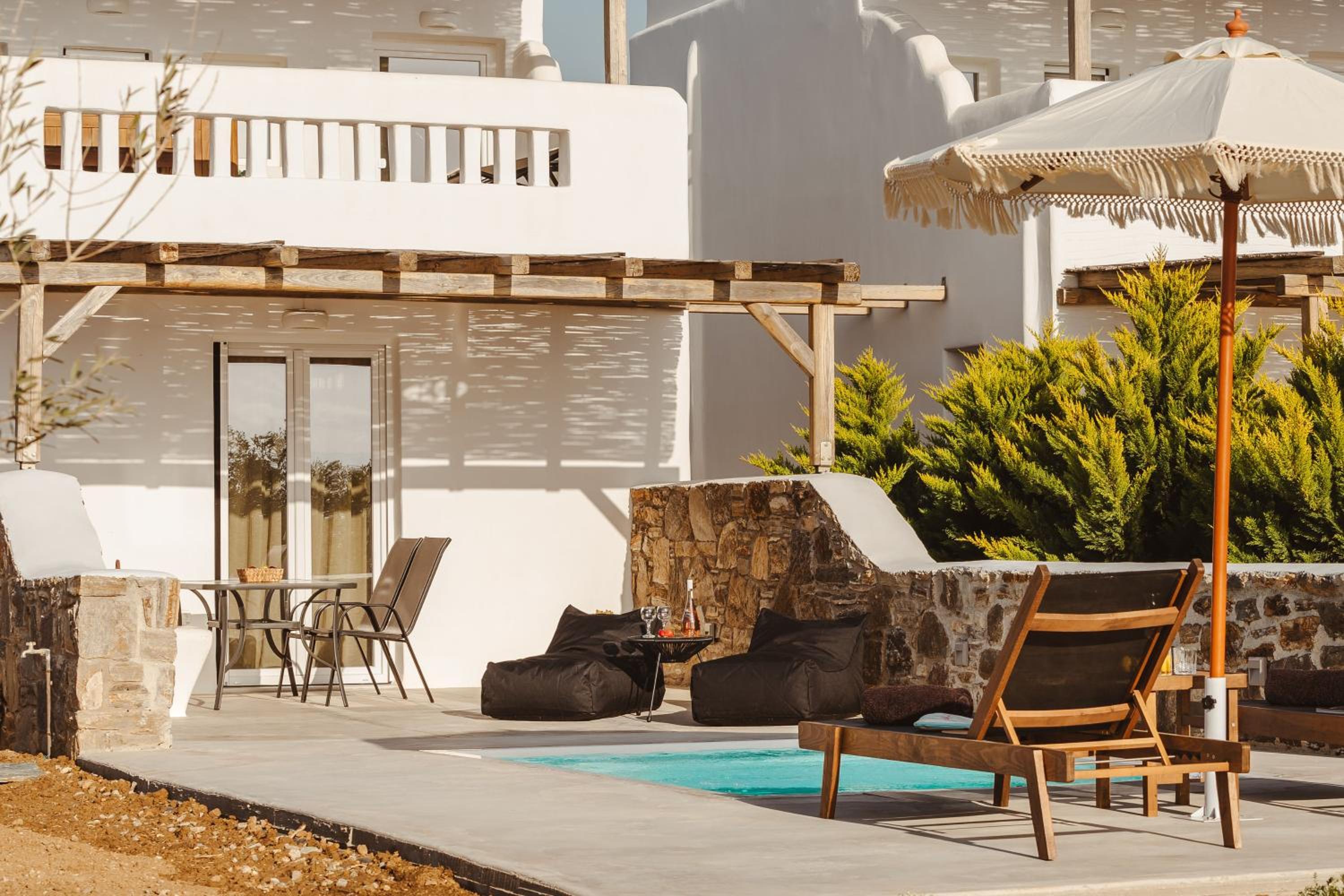 Villa with Private Pool - Photo 33