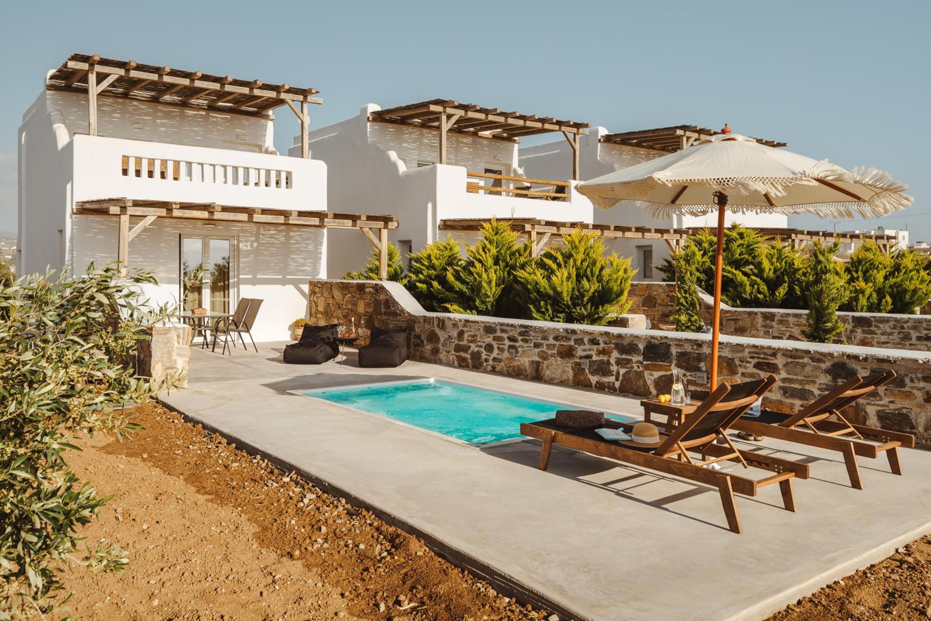 Villa with Private Pool - Photo 35