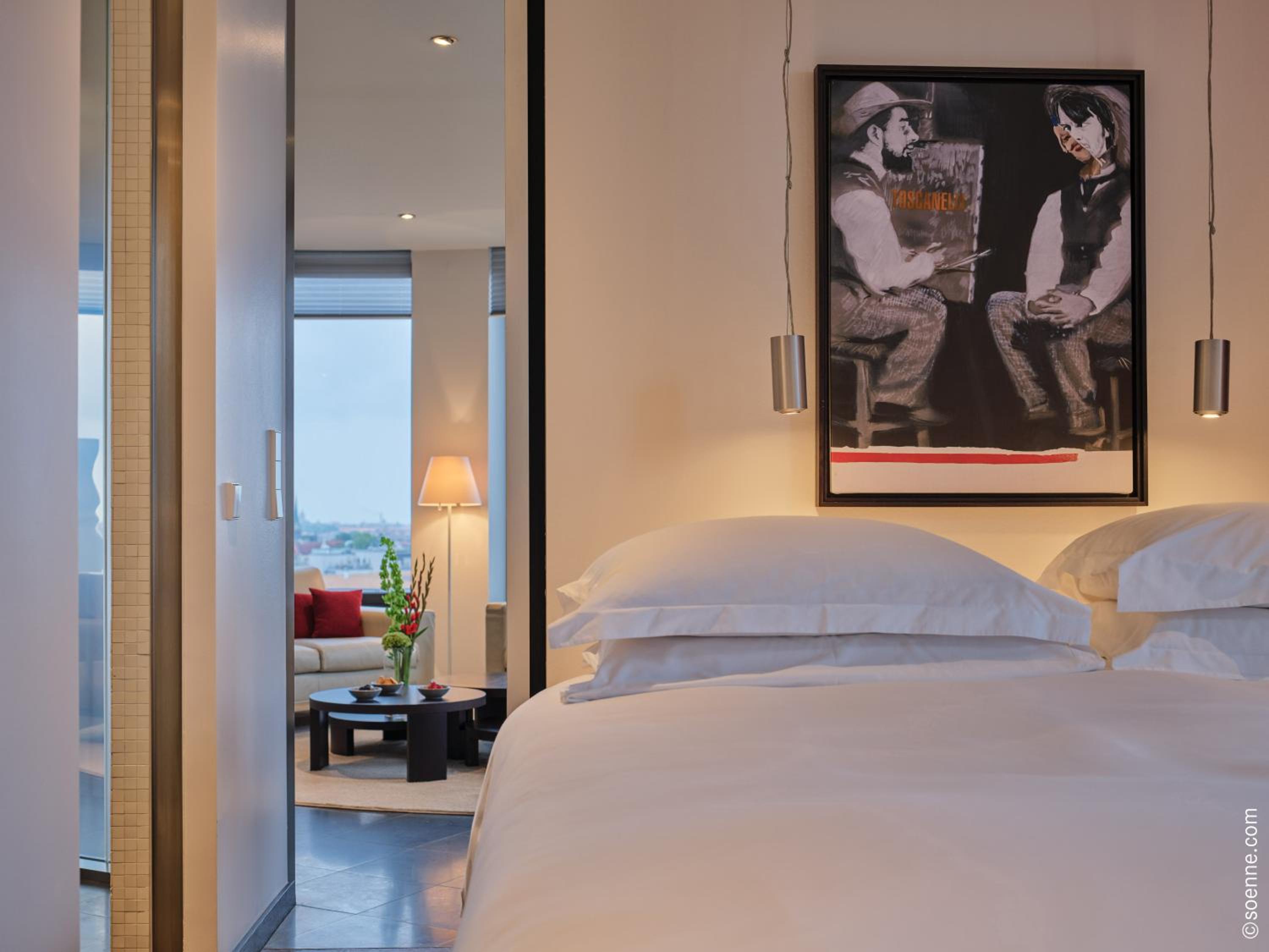 Superior Suite with Kingsize Bed - Photo 4