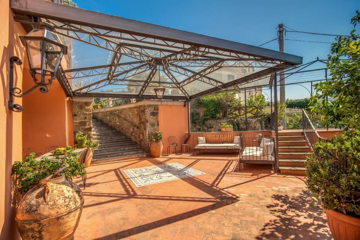 Villa with Private Pool photo 3