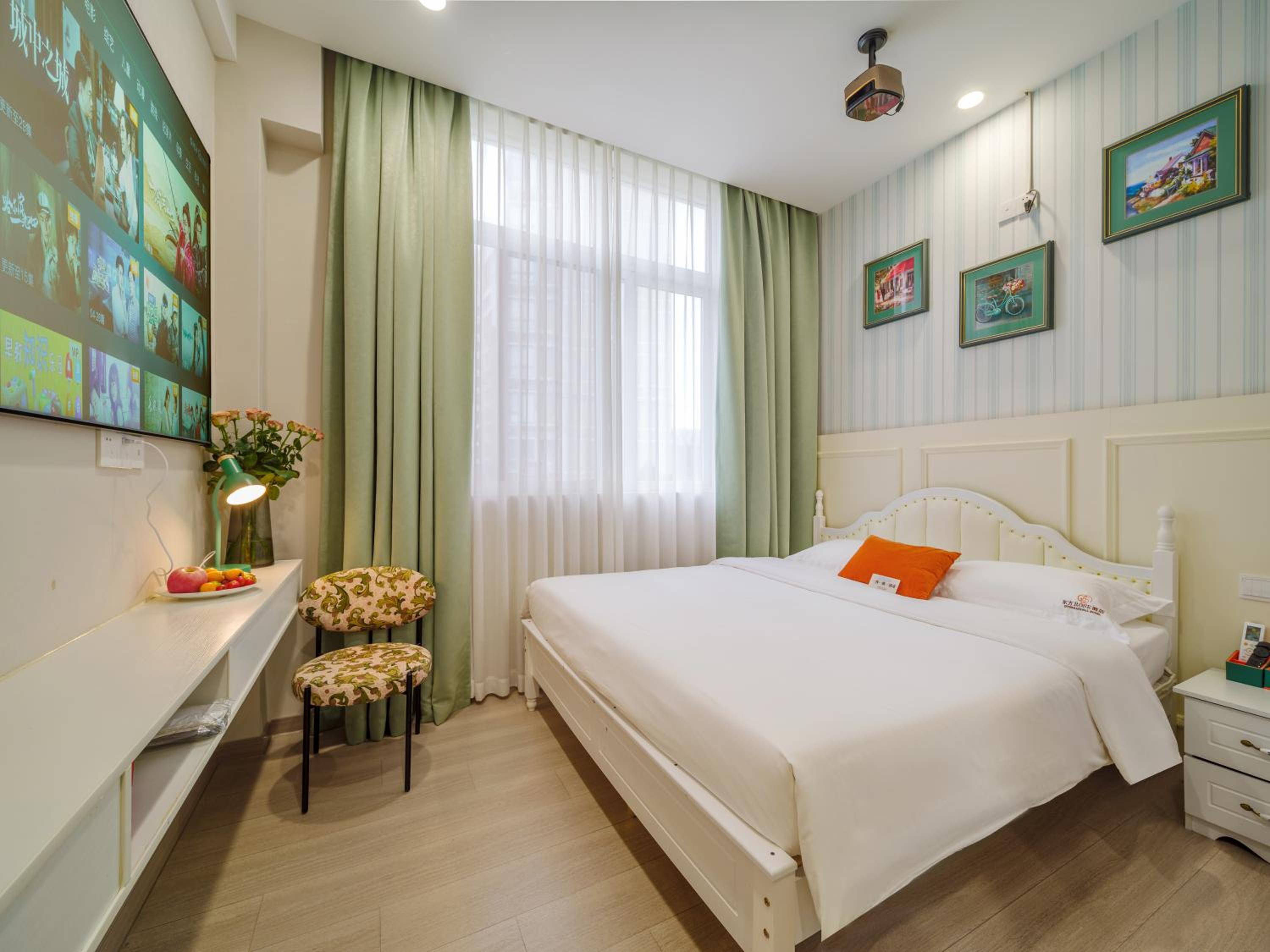 Superior Queen Room