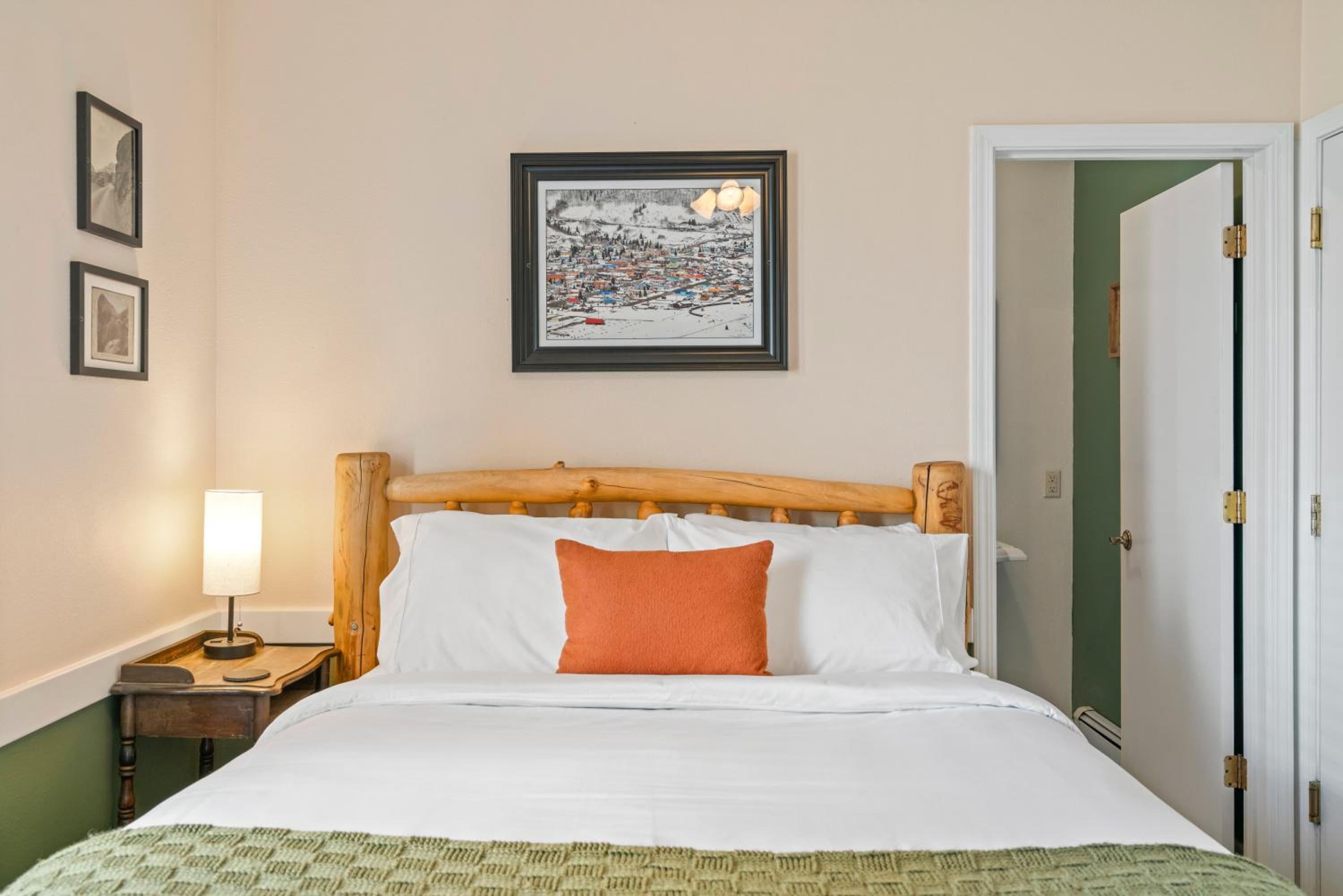 Deluxe Queen Room photo 1