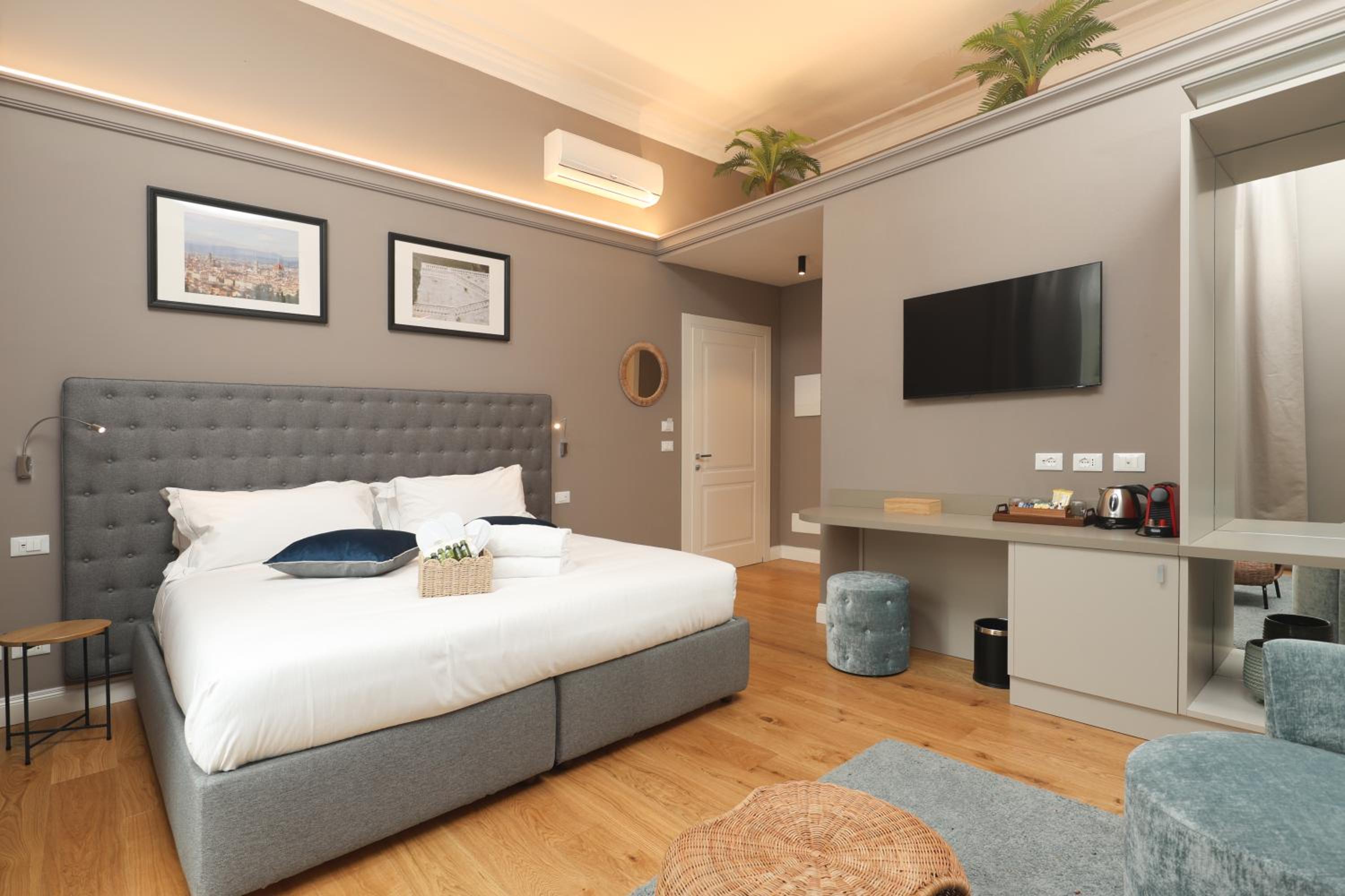 Deluxe Double Room with Balcony