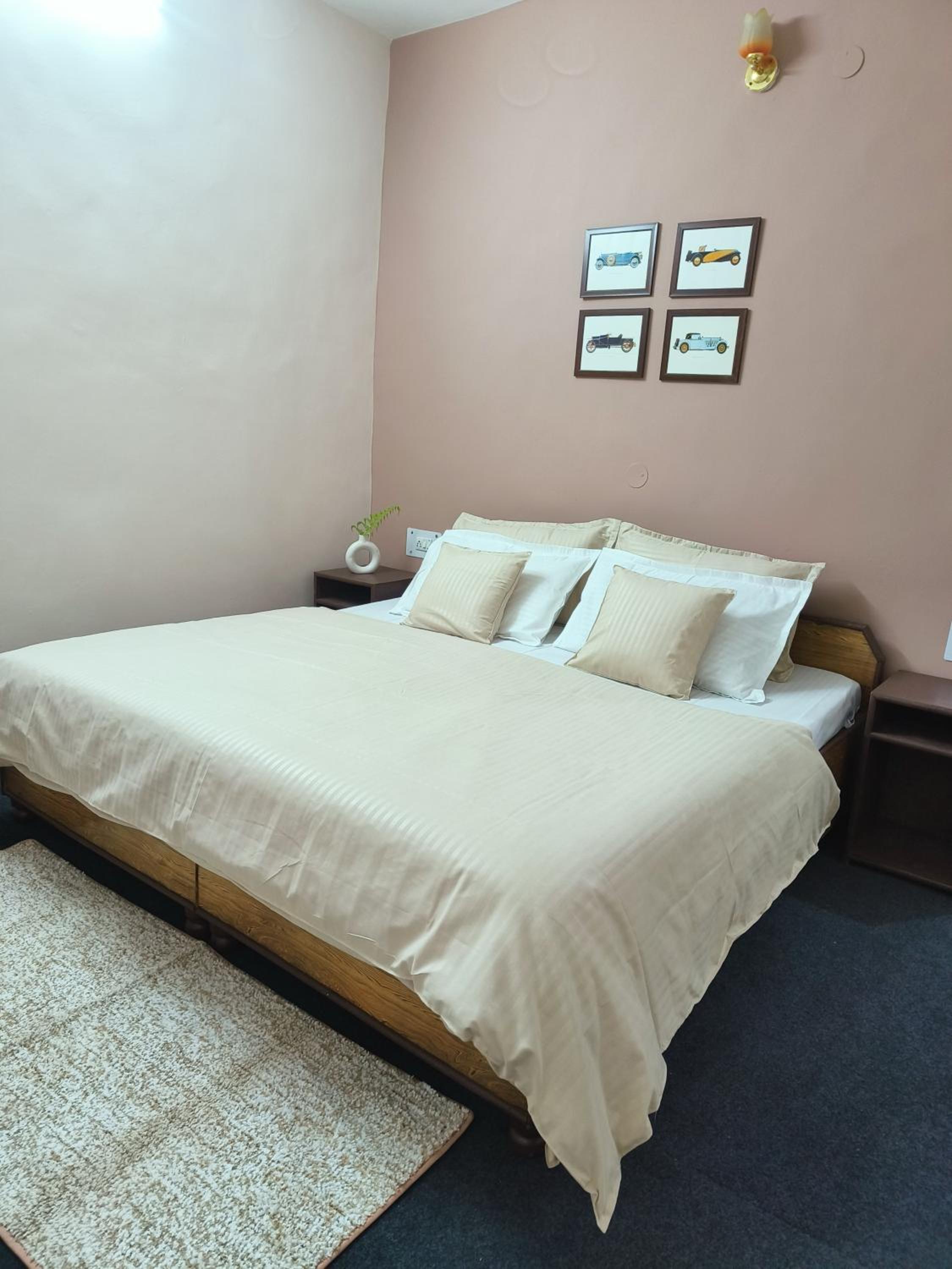 King Room with Balcony photo 1