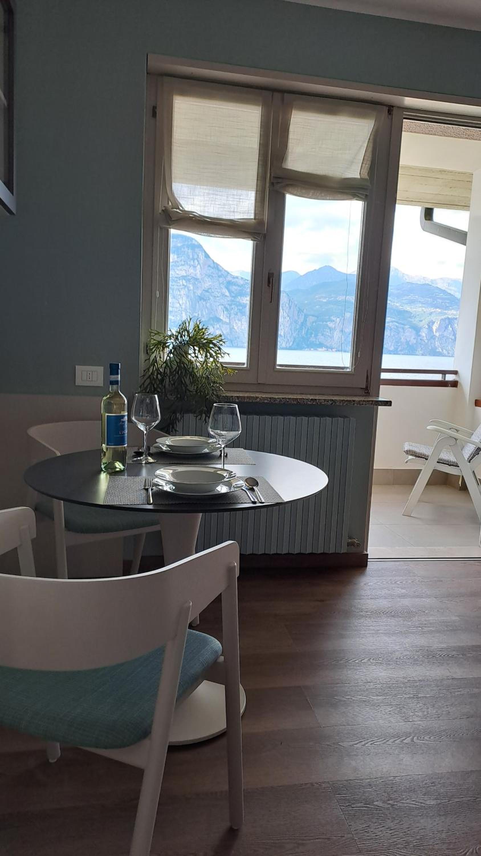 Deluxe Studio with lake view photo 2
