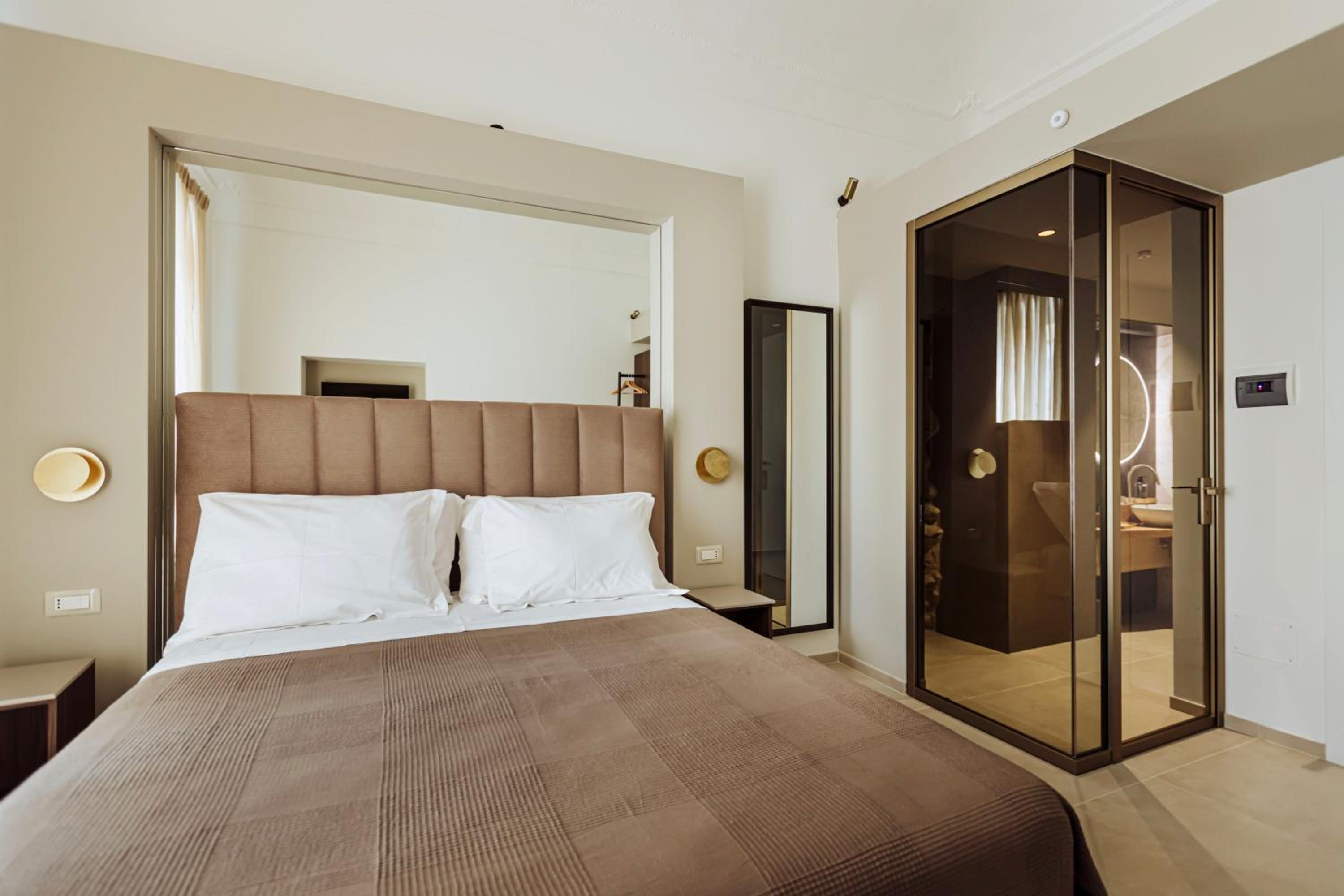 Deluxe Double Room with Sea View photo 3