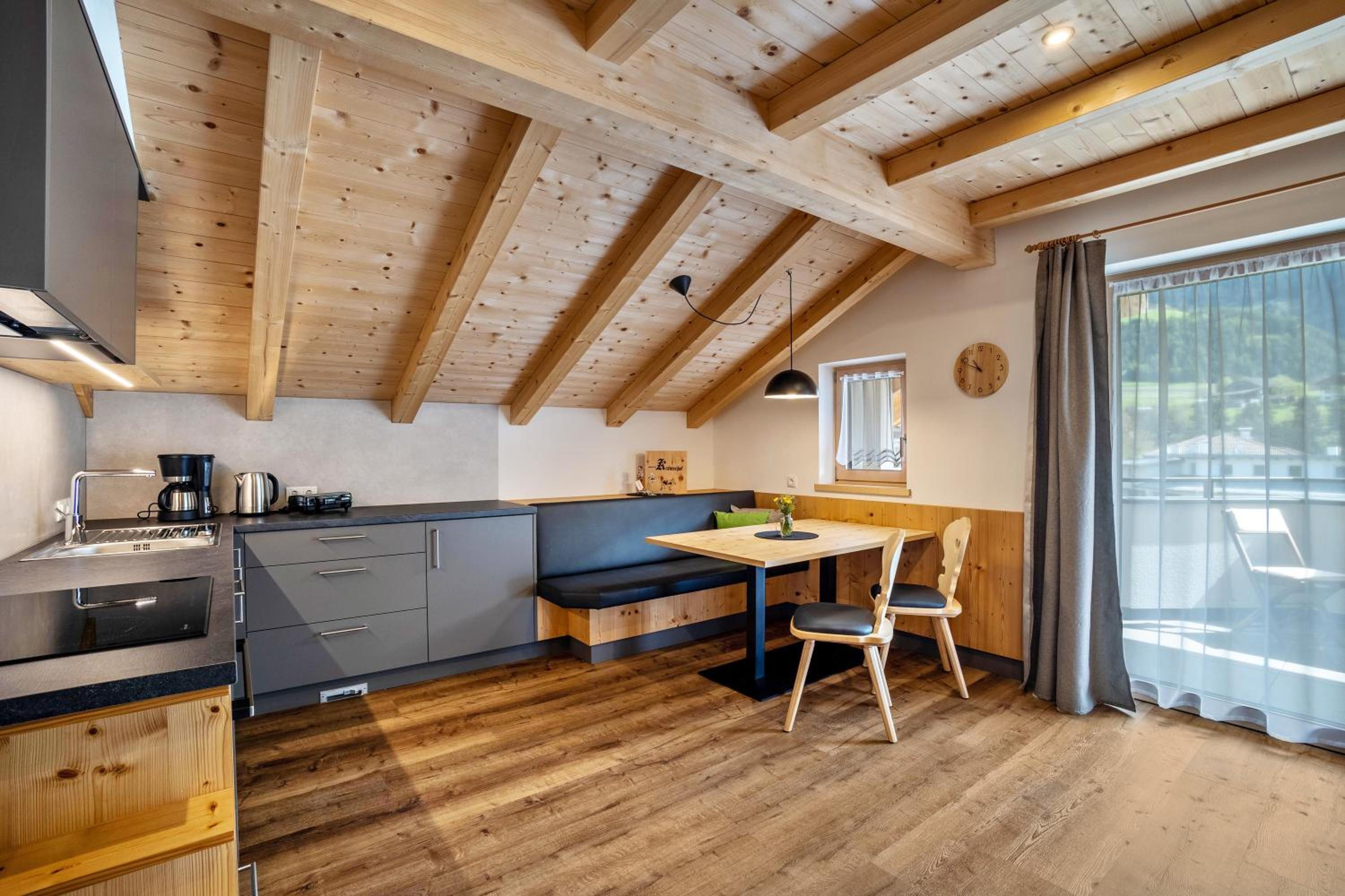 Superior One-Bedroom Apartment with Balcony photo 3