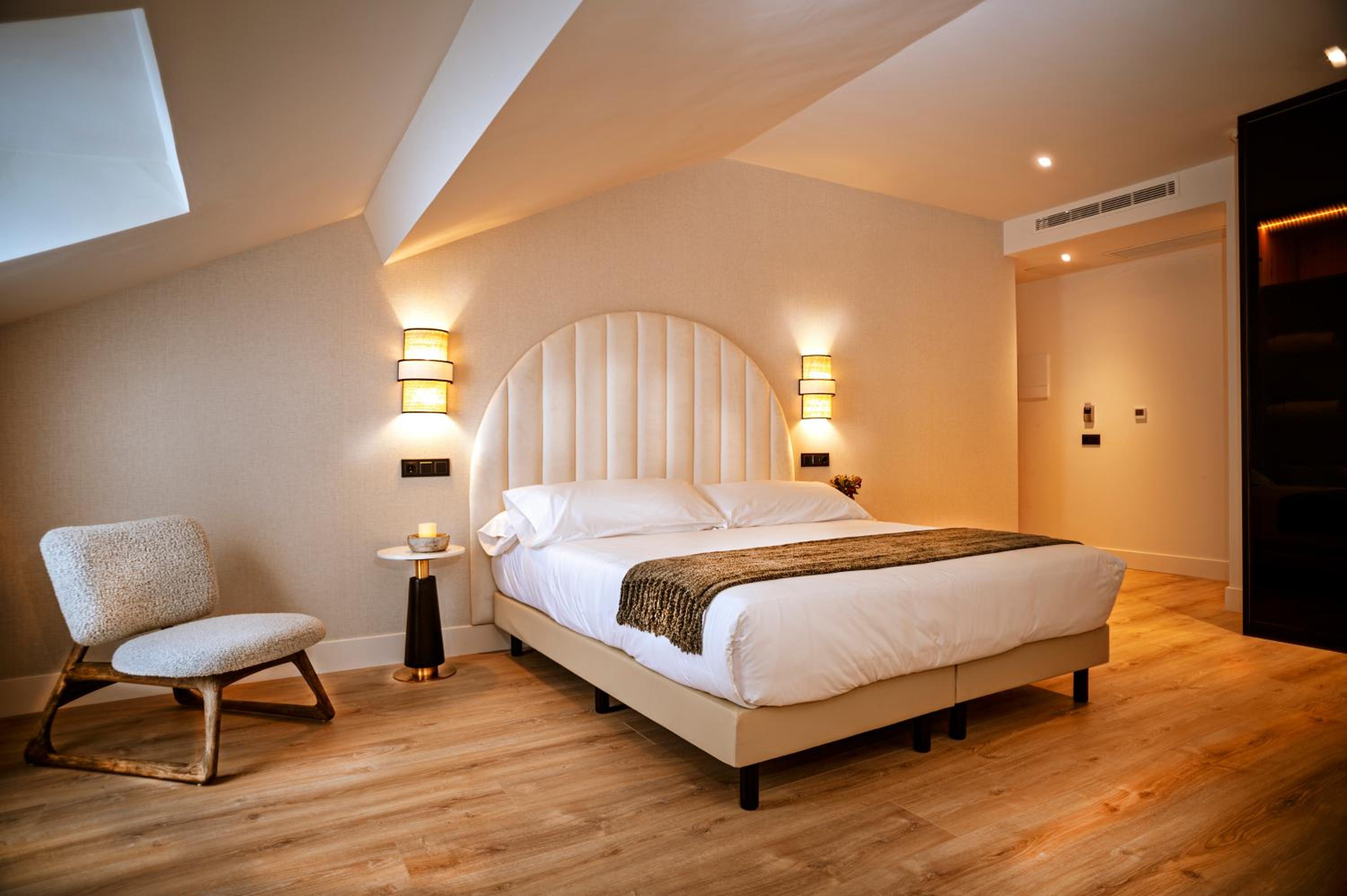Deluxe Junior Suite photo 3