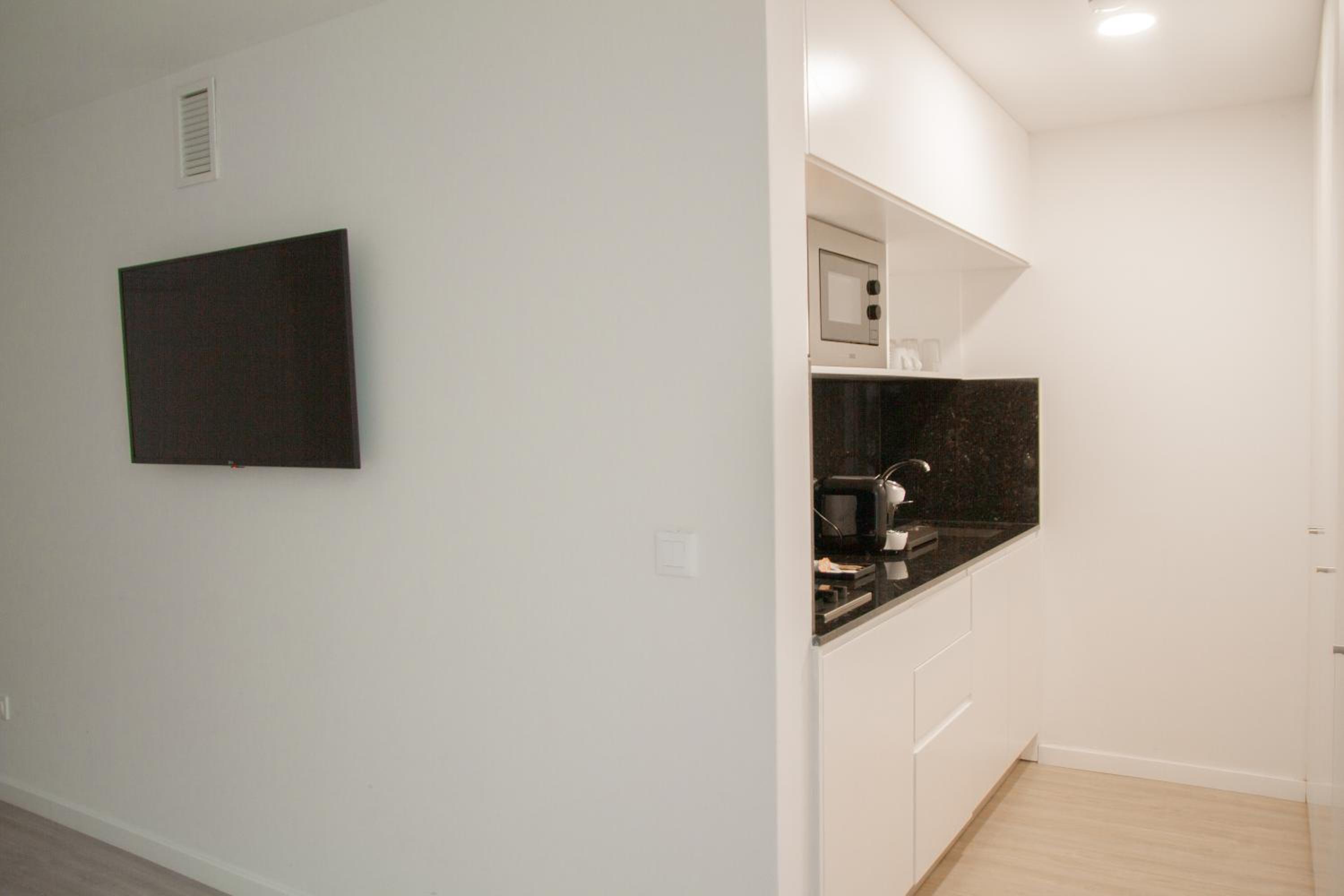Apartment - Photo 4