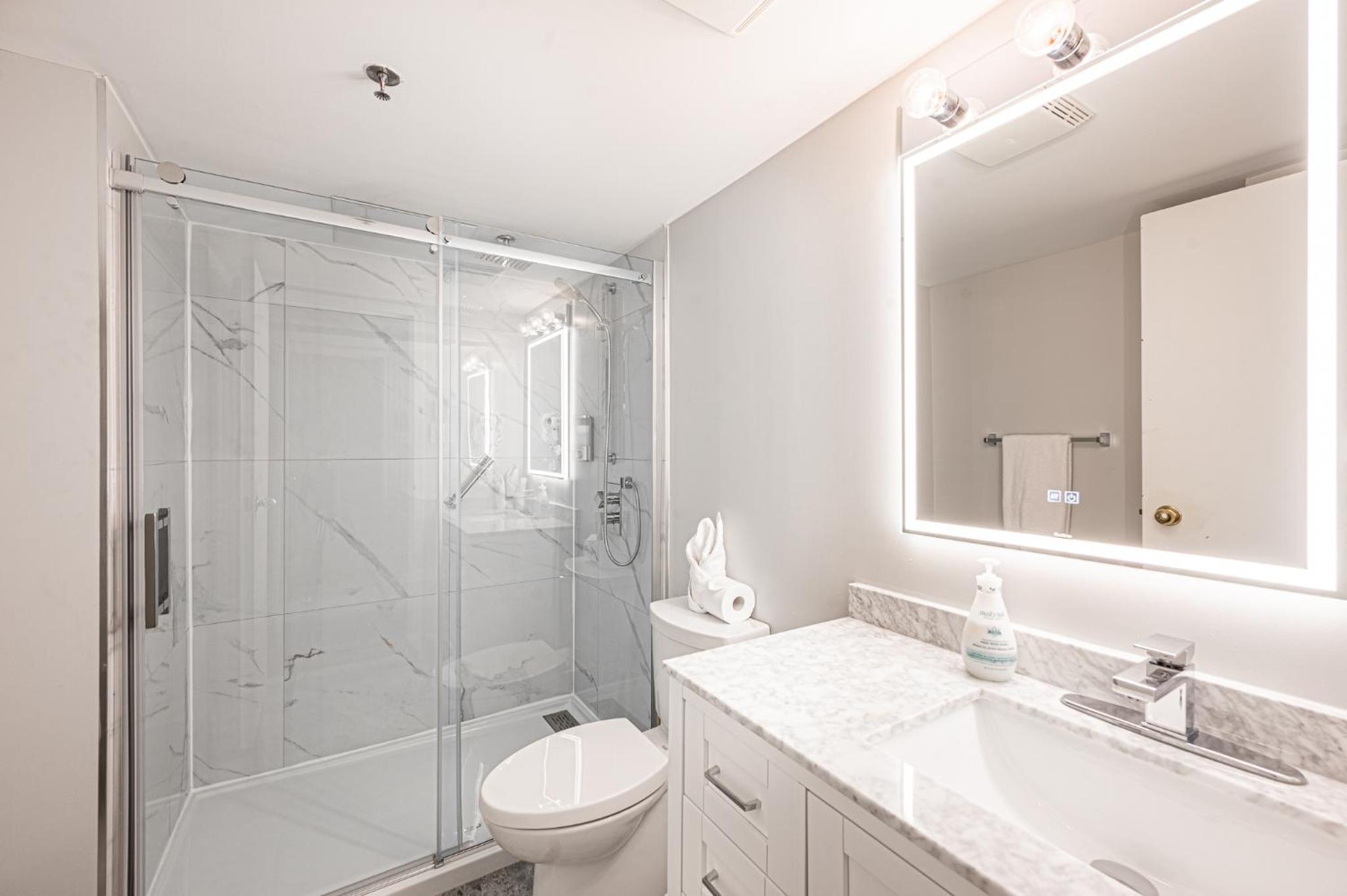 Deluxe Double Room with Balcony photo 2