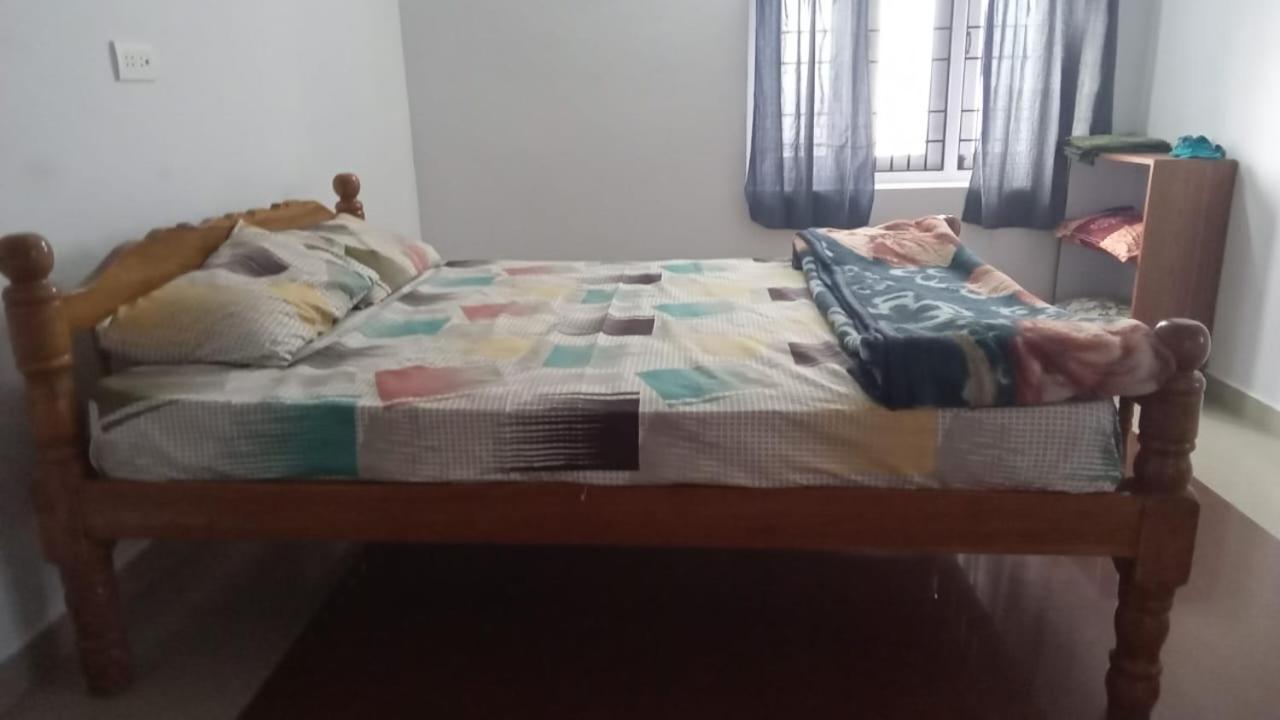 Deluxe Double Room (2 Adults + 1 Child)