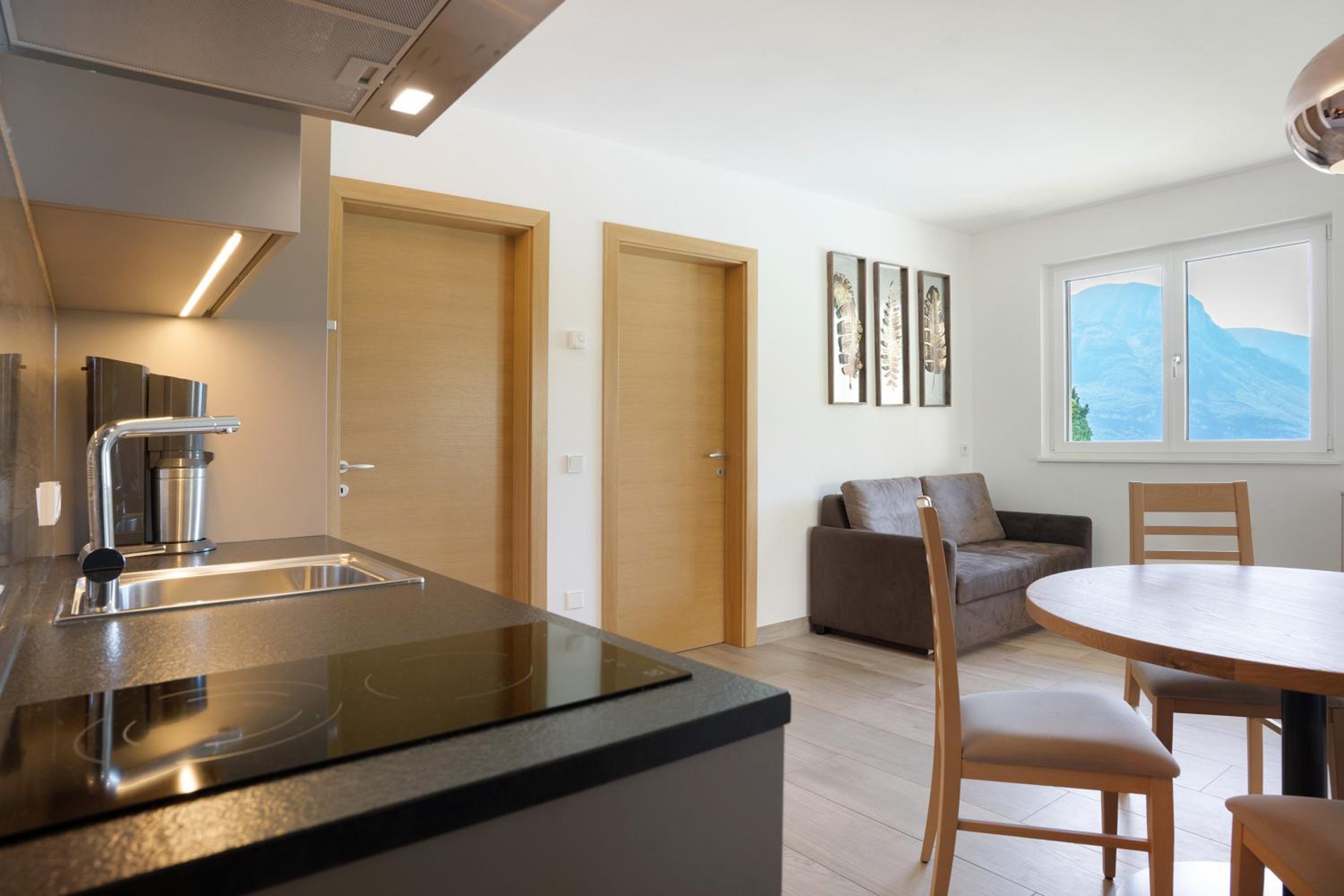 Two-Bedroom Deluxe Apartment with Garden View photo 1