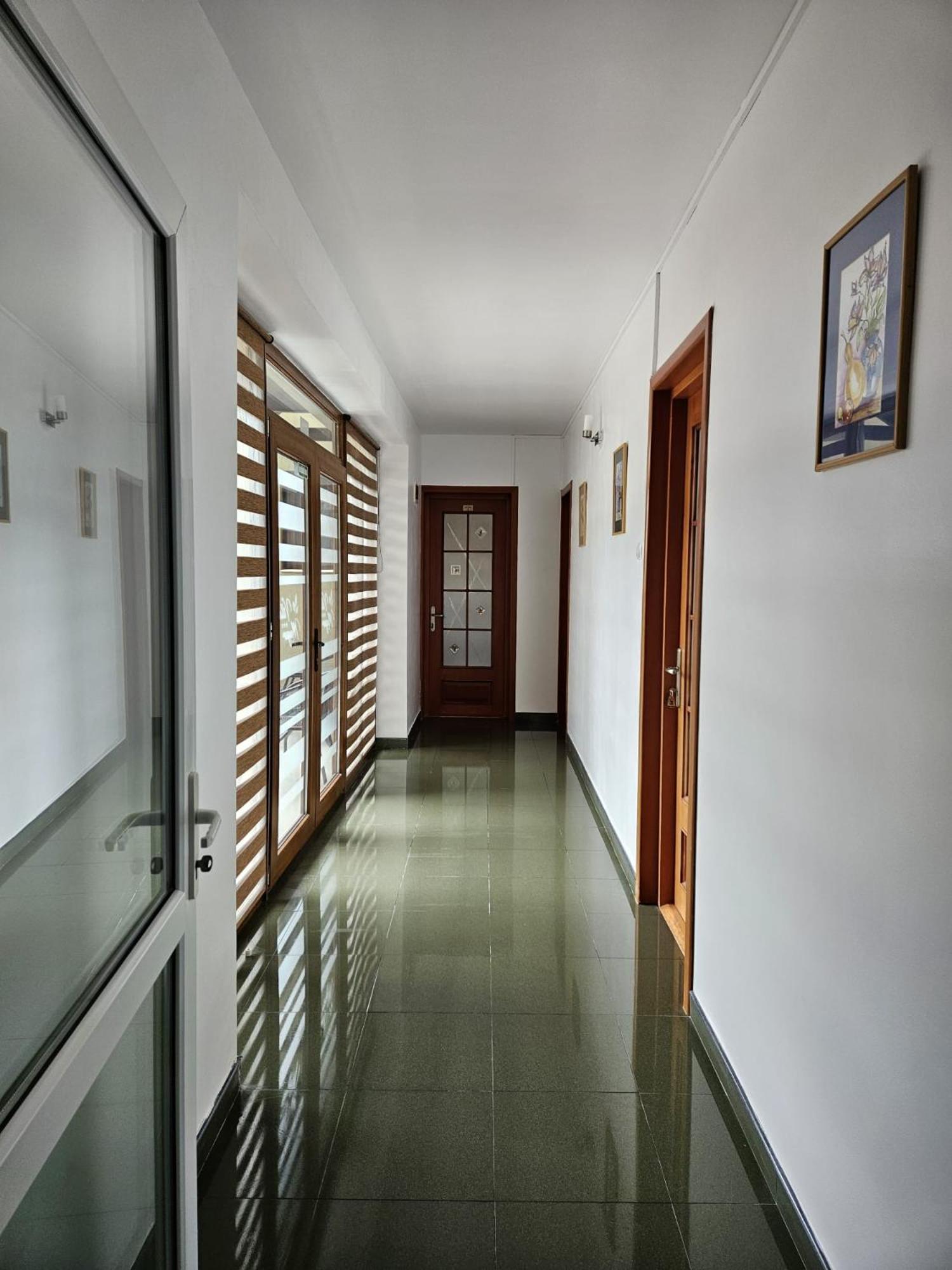Standard Double Room - Photo 3