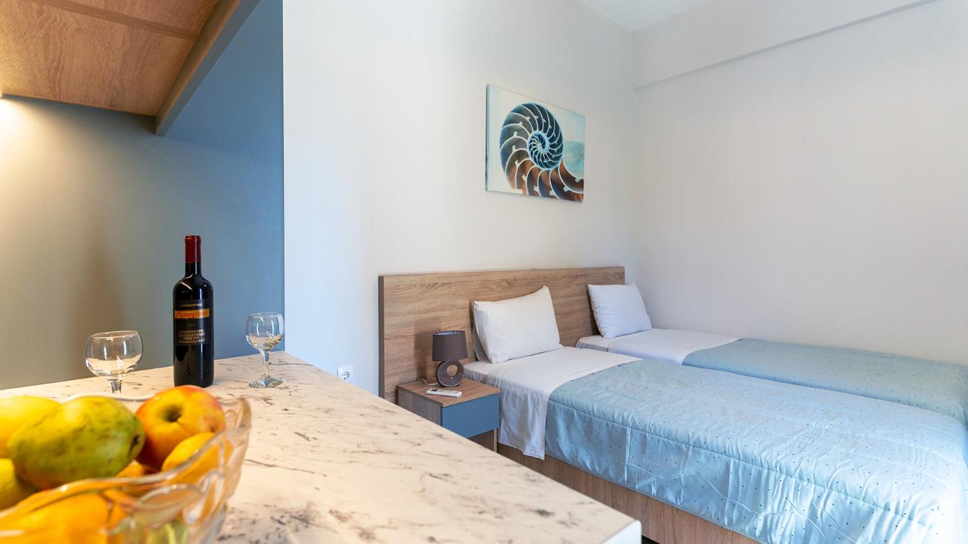 Deluxe Twin Room with Sea View - Photo 1