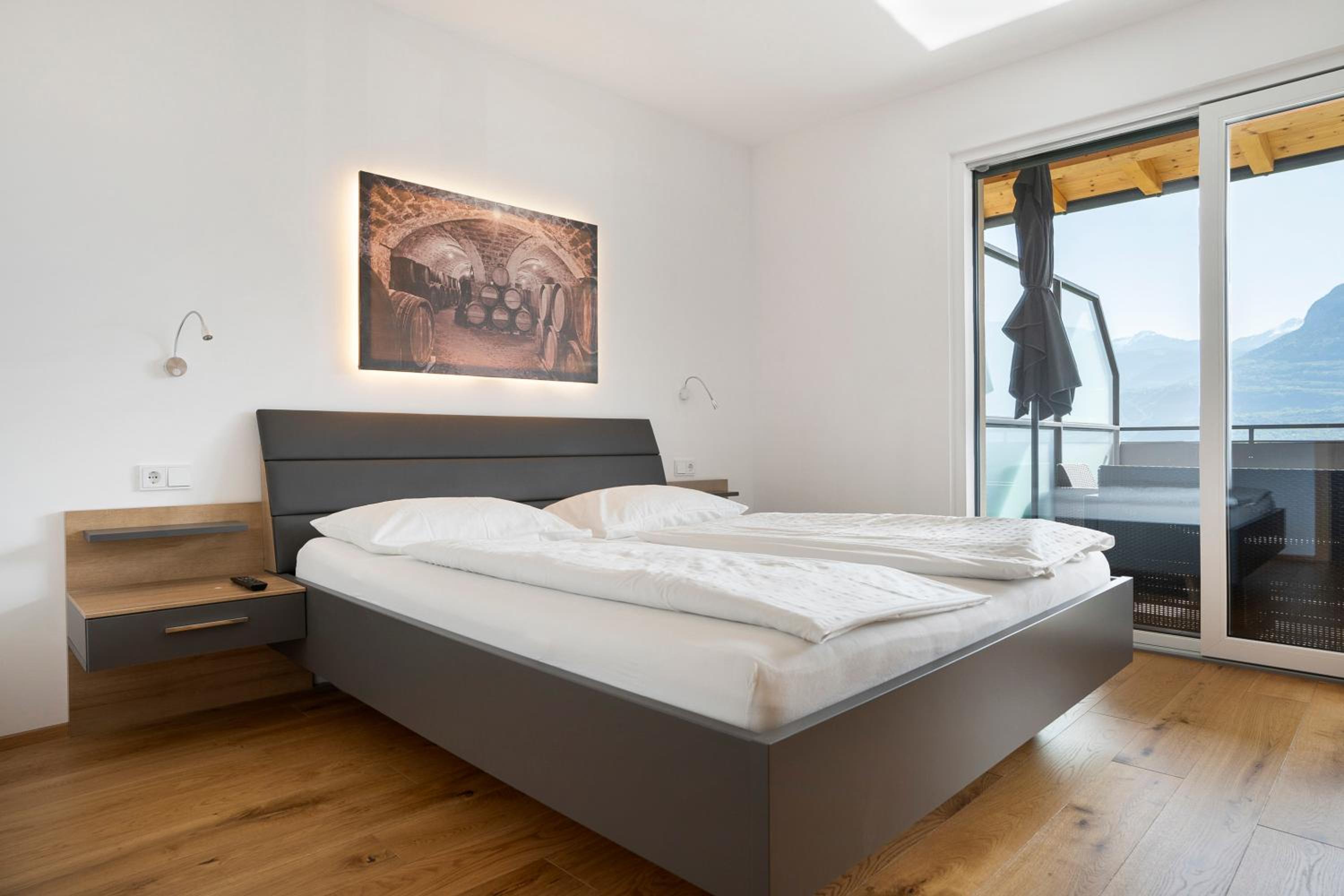 Superior One-Bedroom Apartment with Balcony